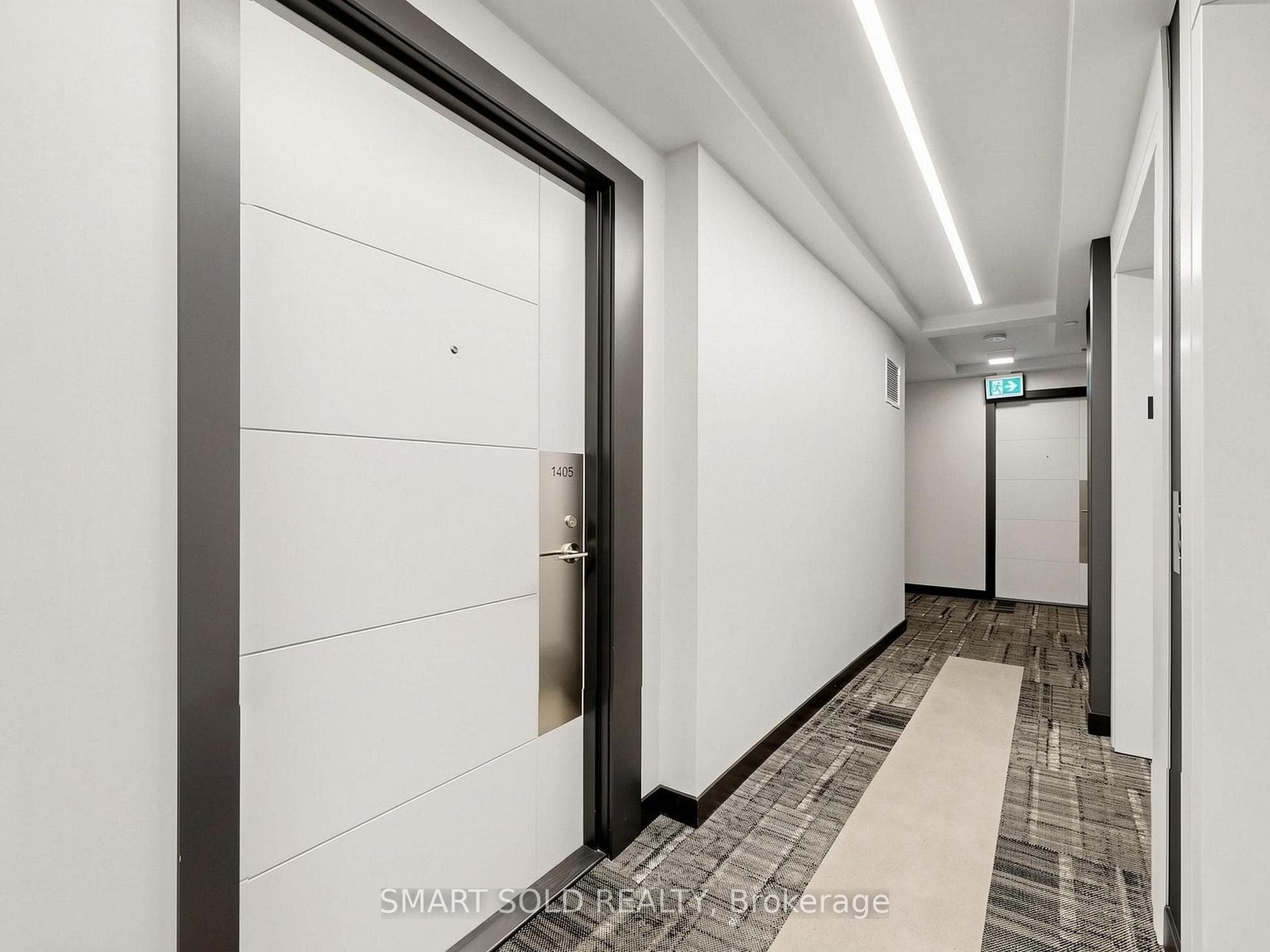 1405- 203 College Street — property photo