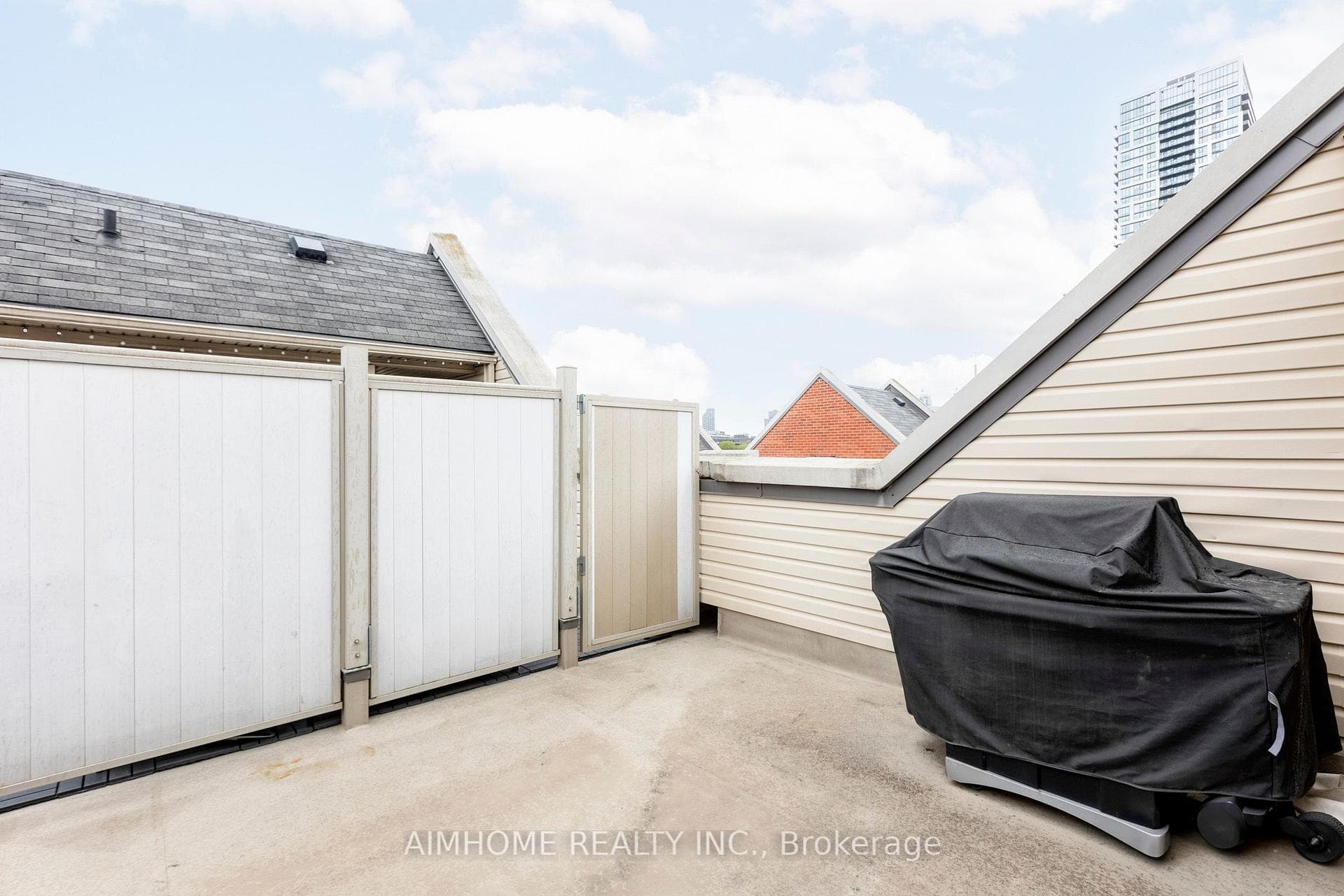 6- 29 Frances Loring Lane — property photo