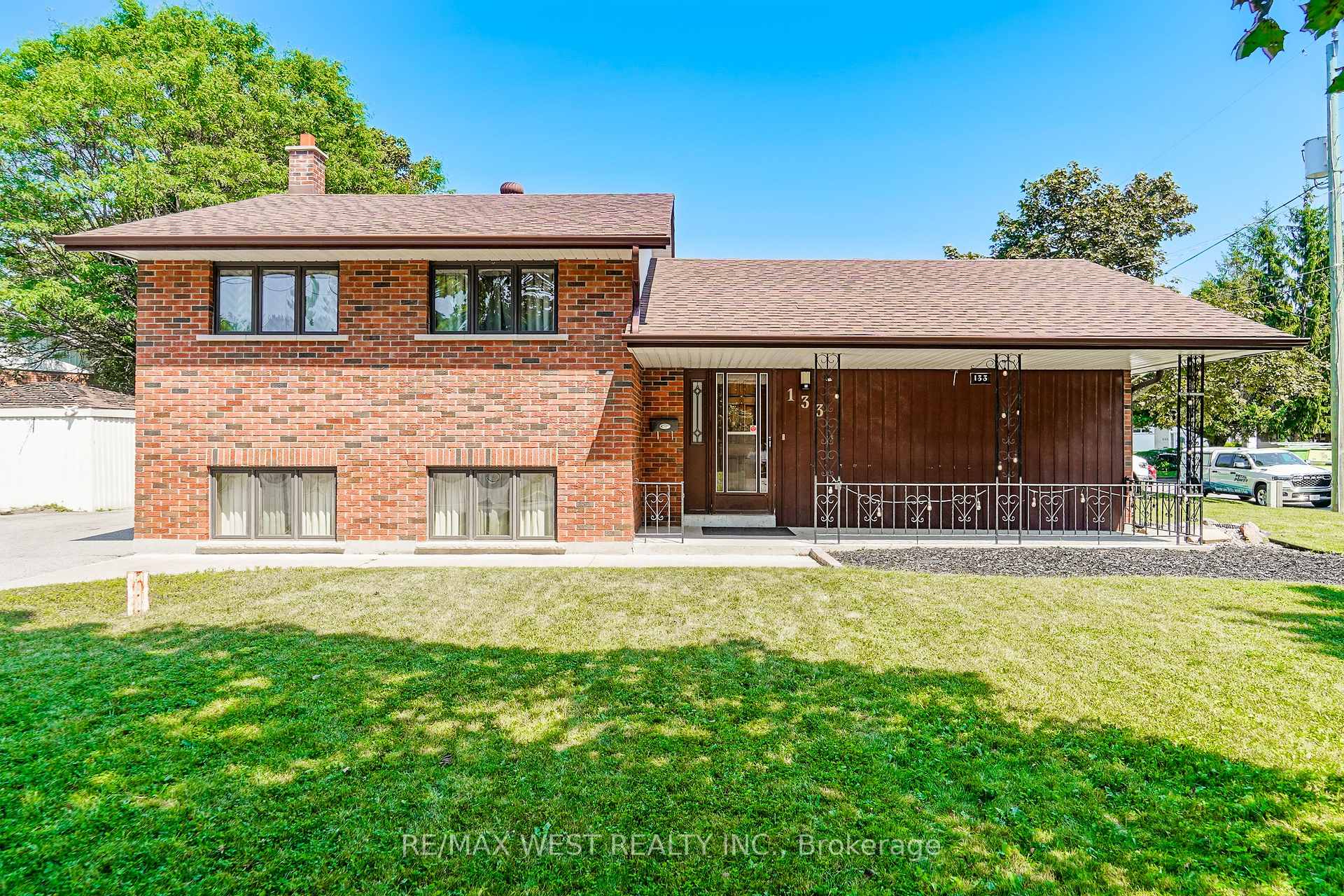 133 Sussex Street — property photo
