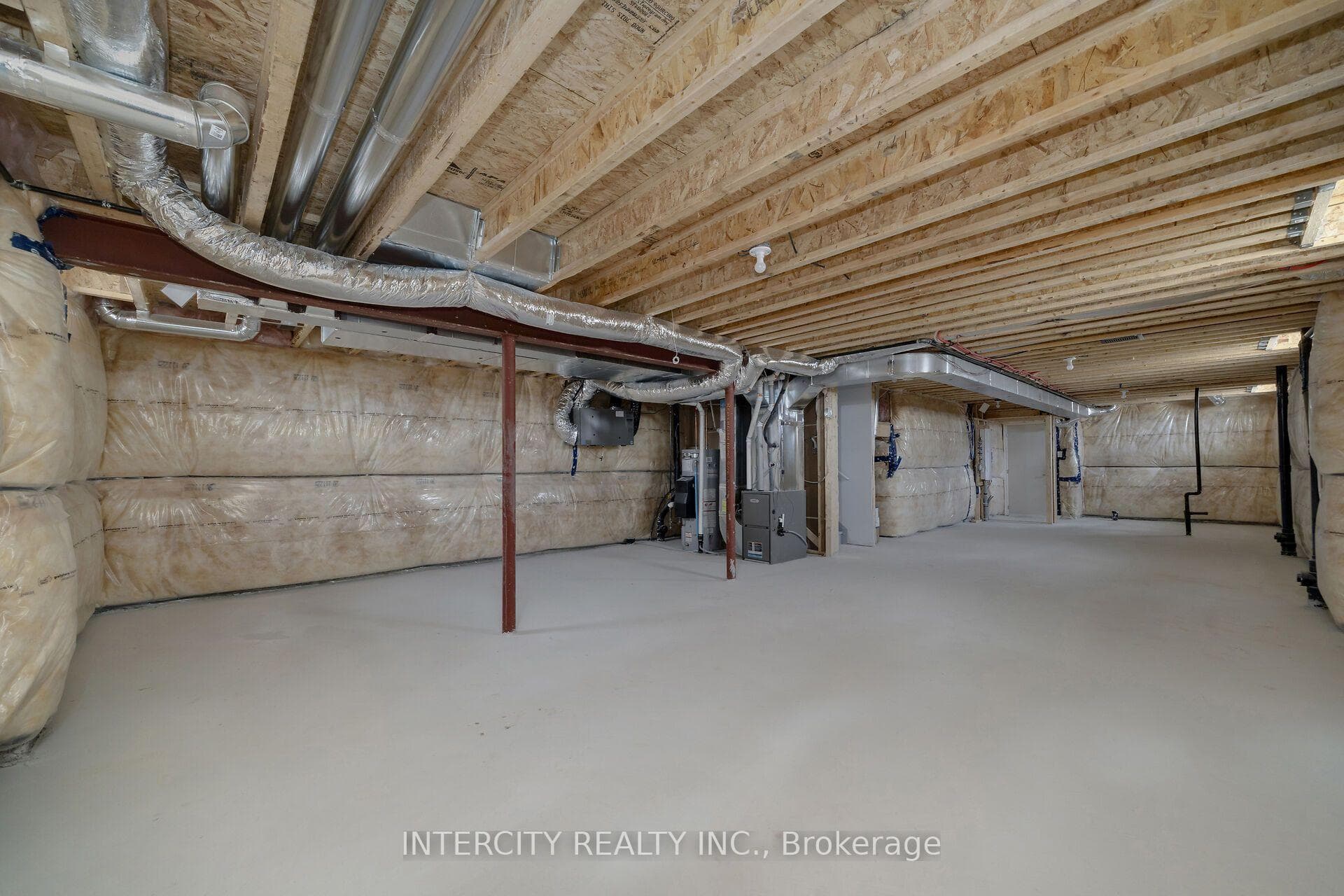 TH 26- Blk 6 Sunbird Way — property photo