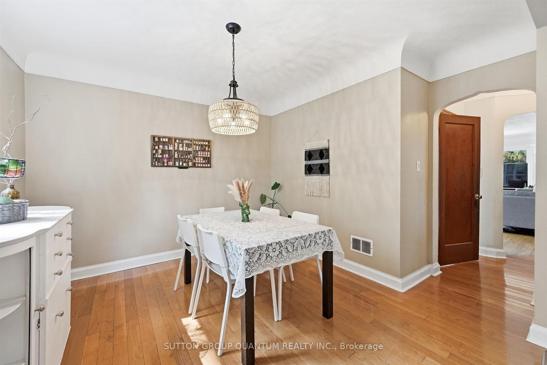 151 East 16th Street — property photo