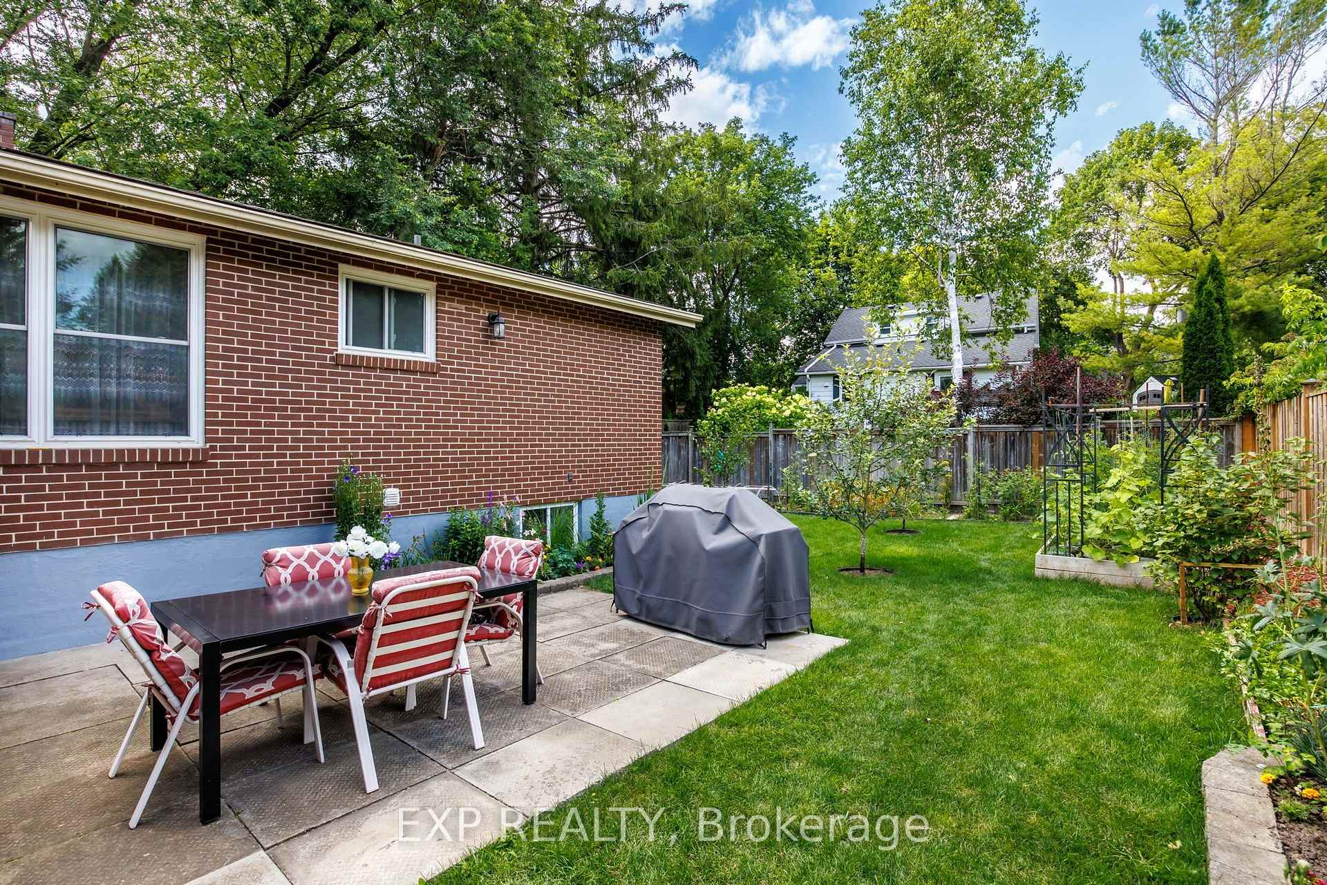 30 Harrison Avenue — property photo