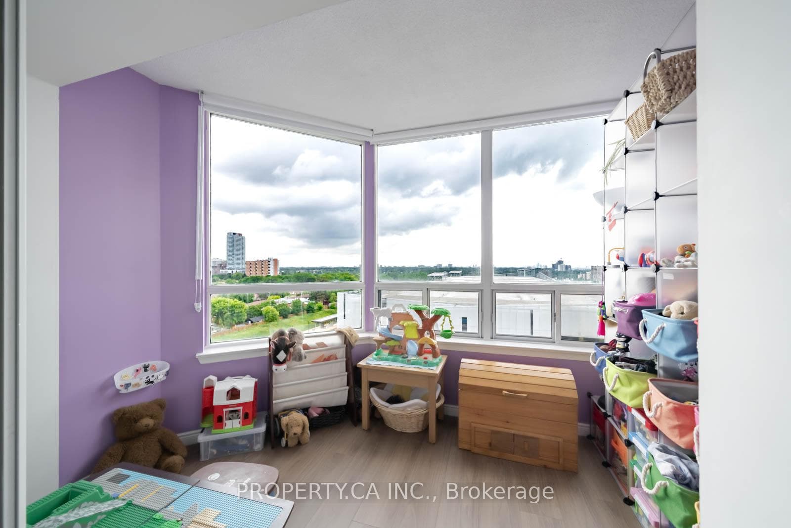 1115- 135 Hillcrest Avenue — property photo