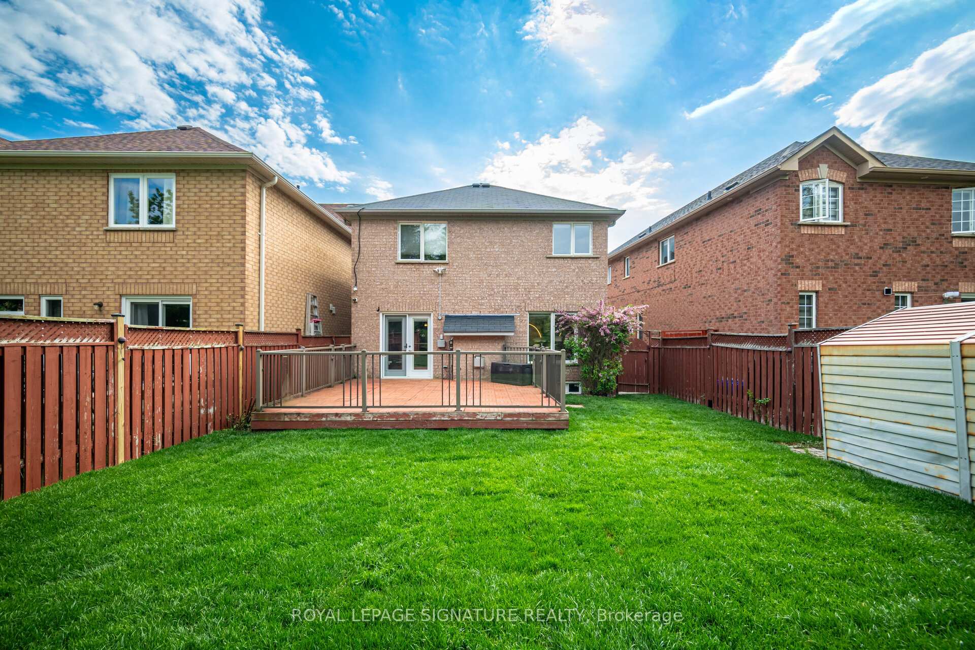 901 Knotty Pine Grove — property photo