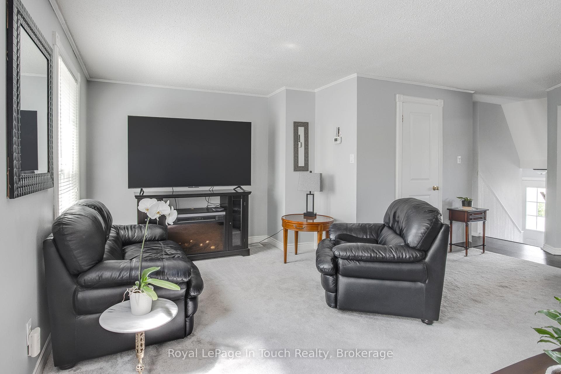 4- 233 Innisfil Street — property photo