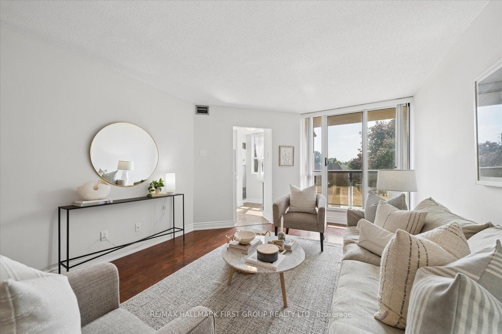206- 2 Westney Road — property photo