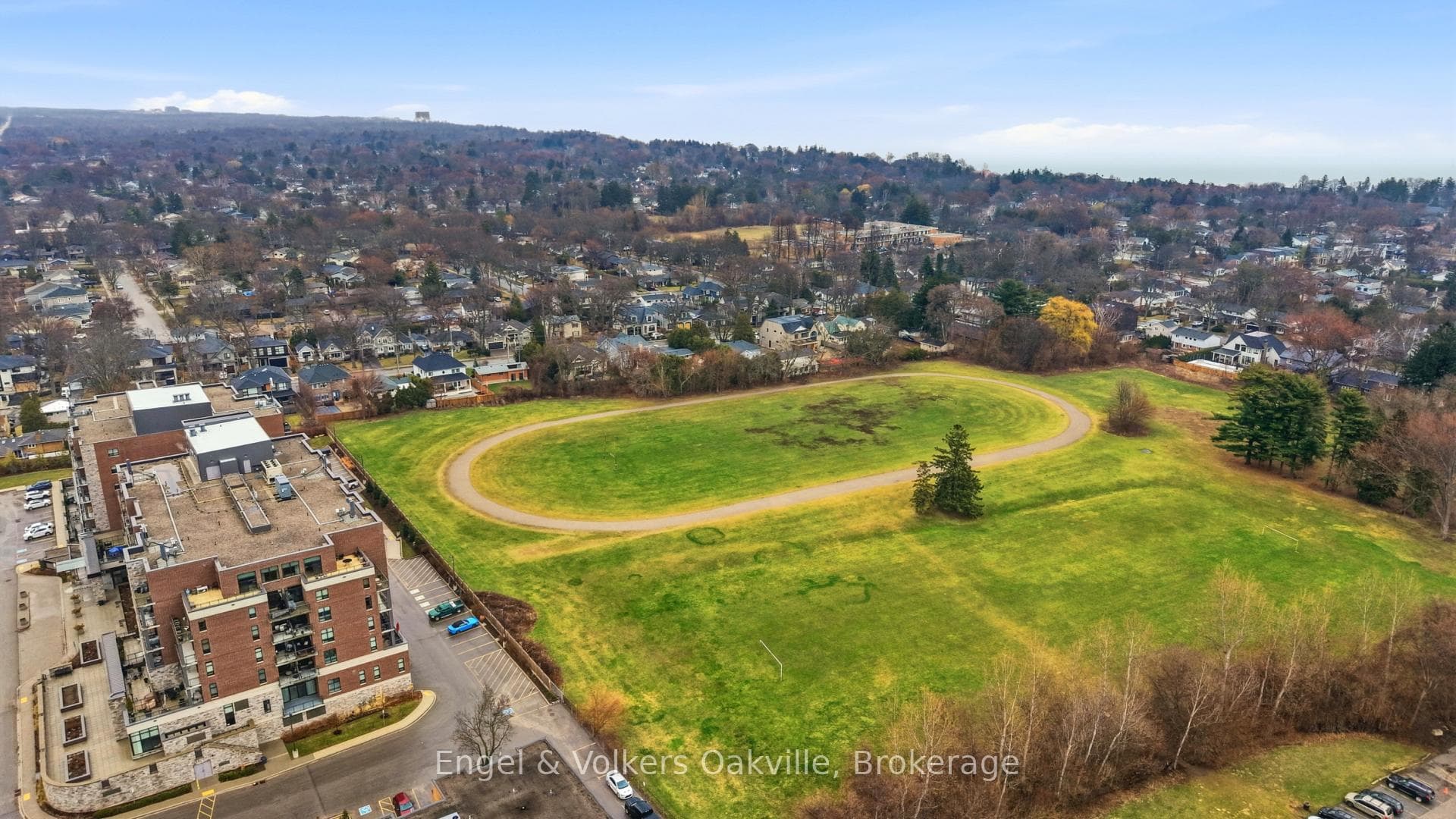 101- 3290 New Street — property photo