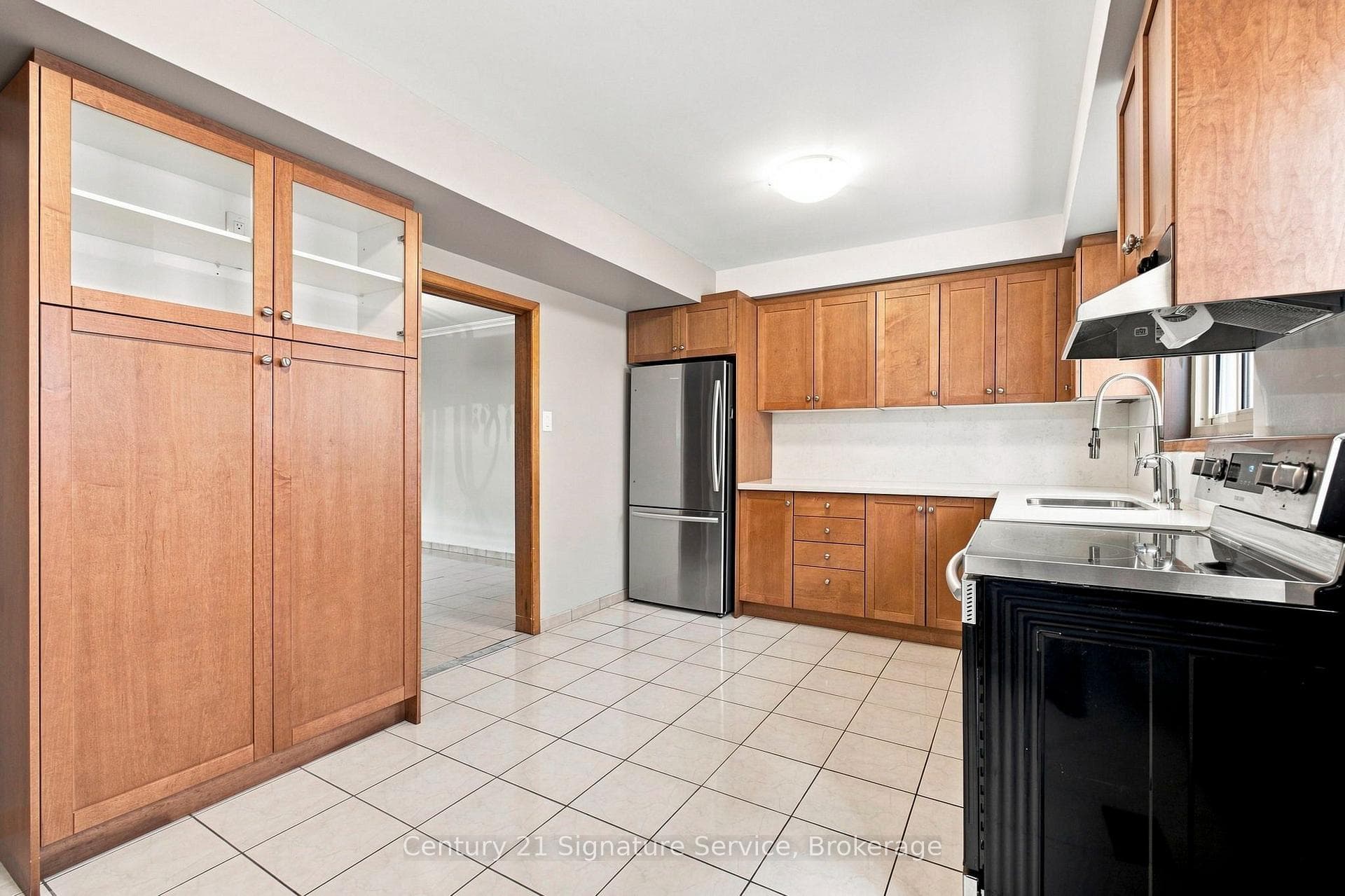 524 Silverthorn Avenue — property photo