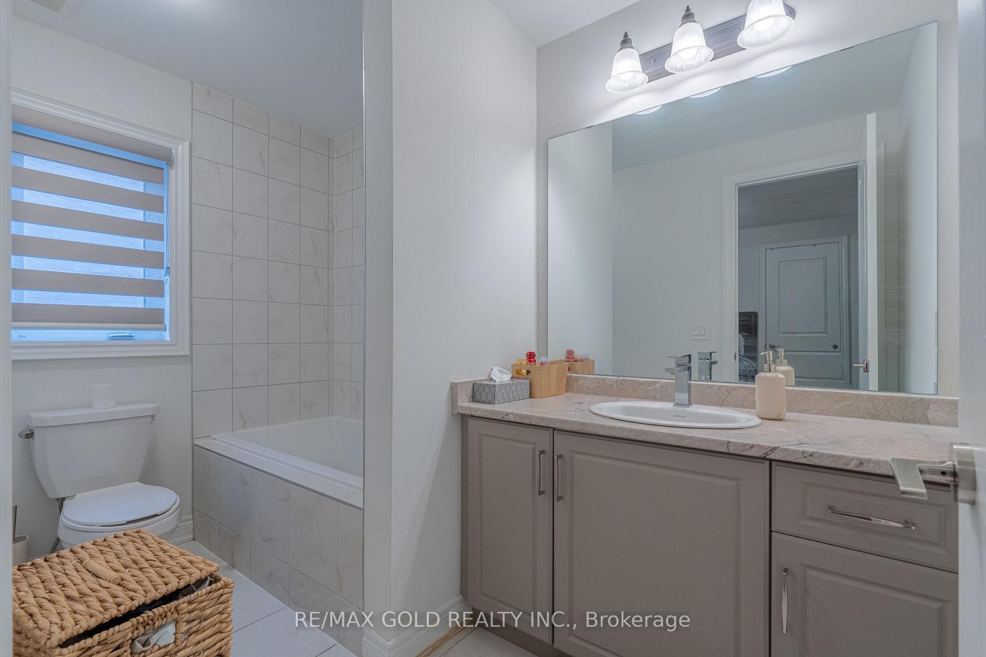 66 Puffin Crescent — property photo
