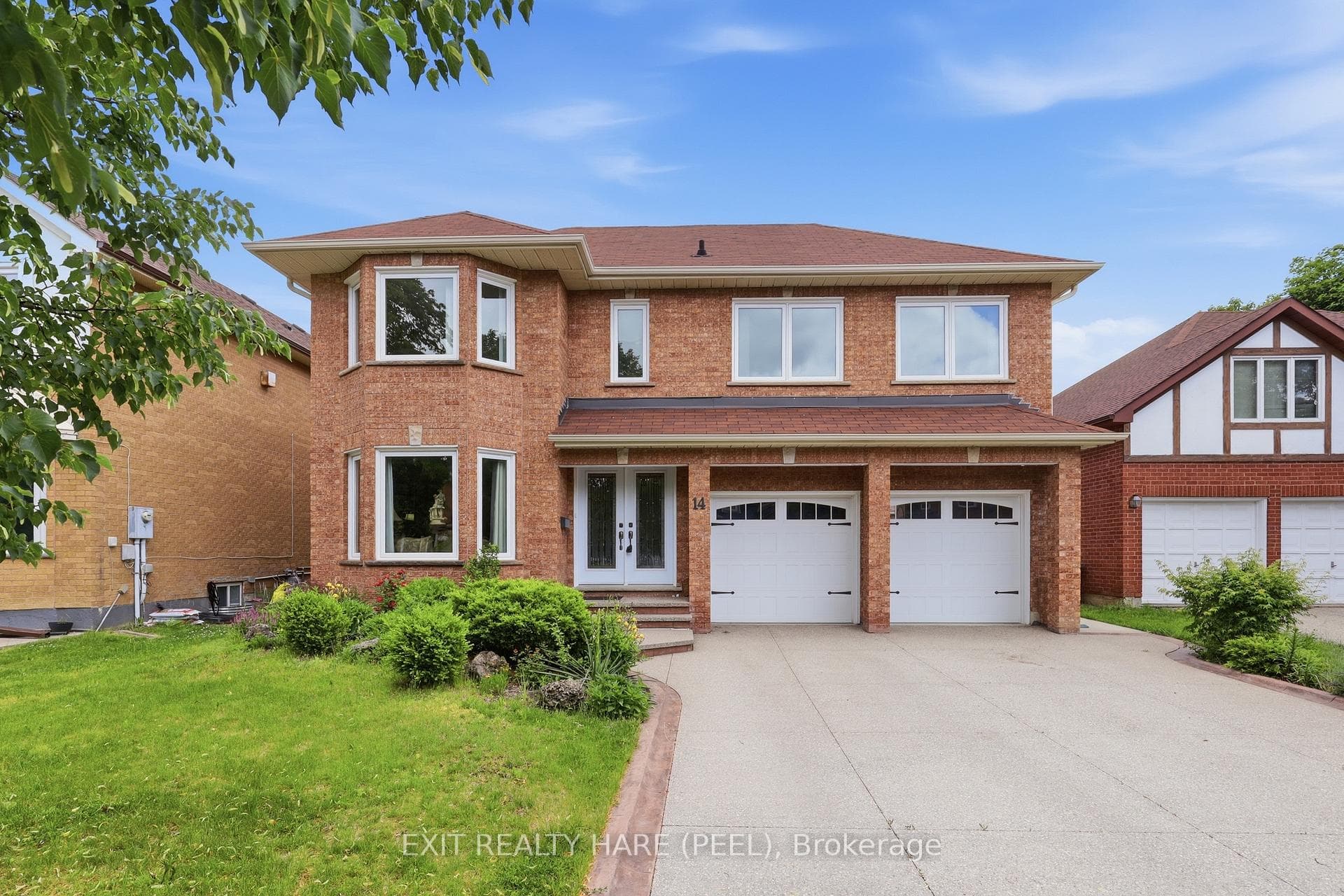 14 Warrington Court — property photo