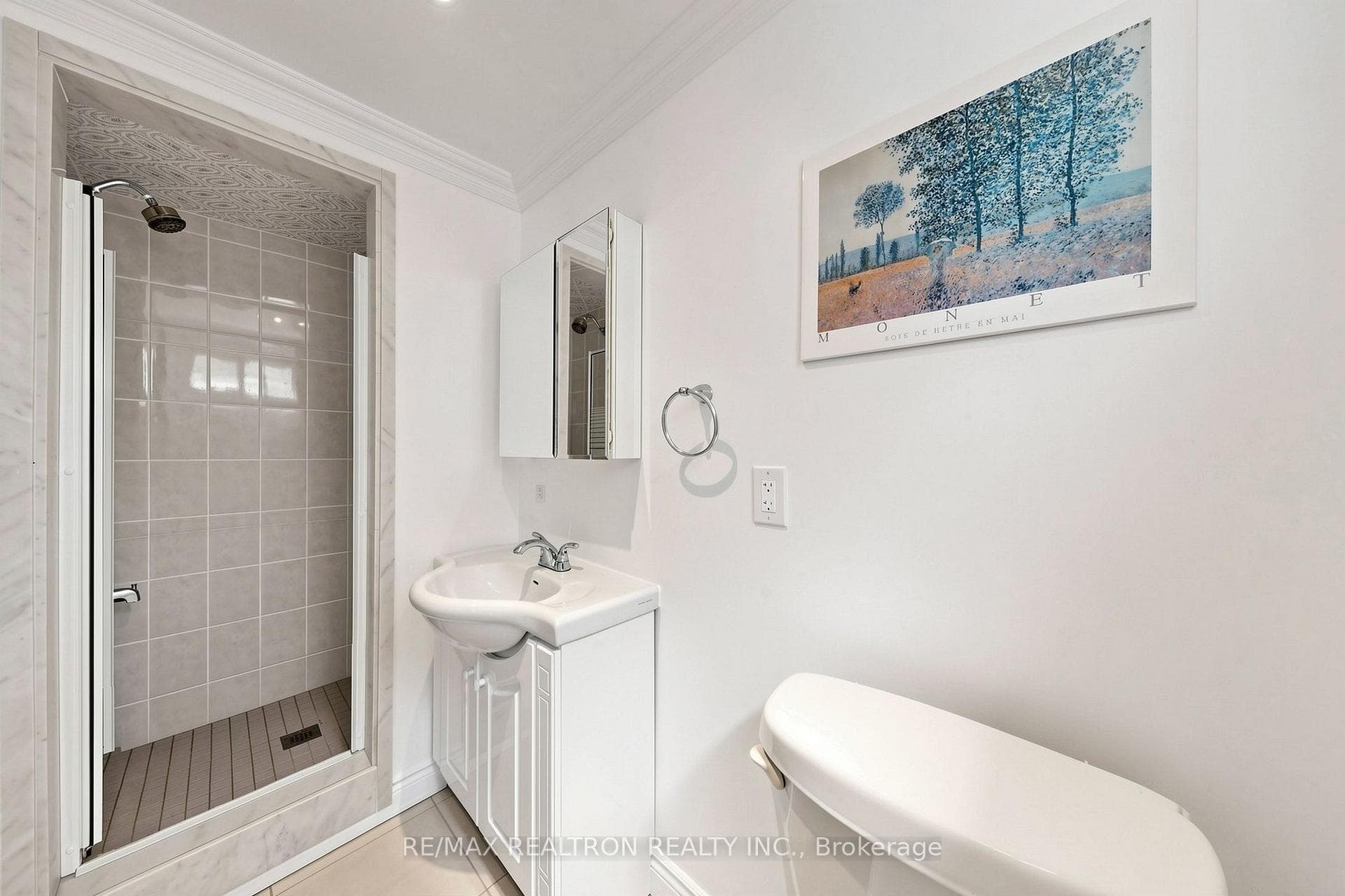 40 Sesame Street — property photo
