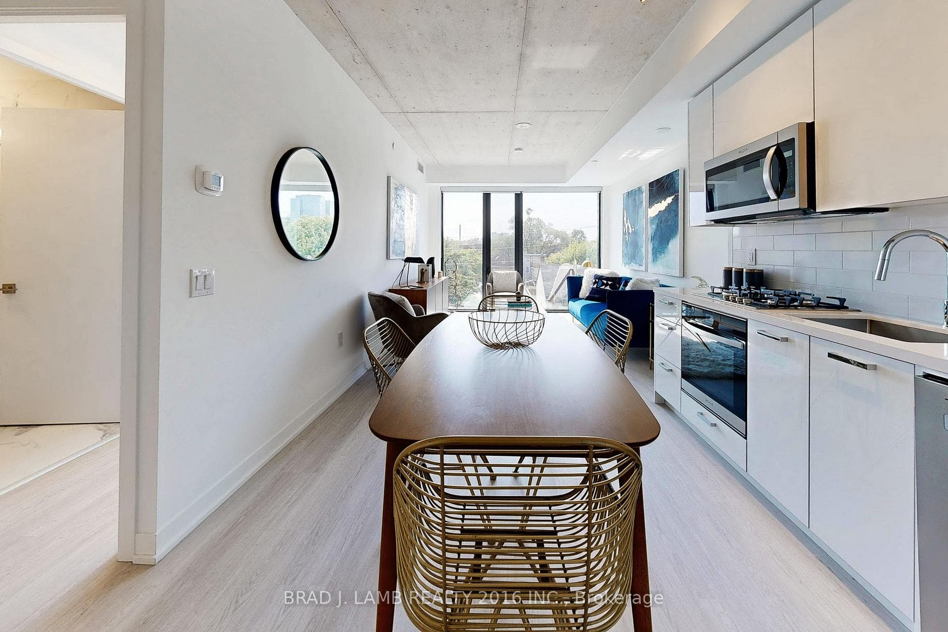 302- 195 McCaul Street — property photo