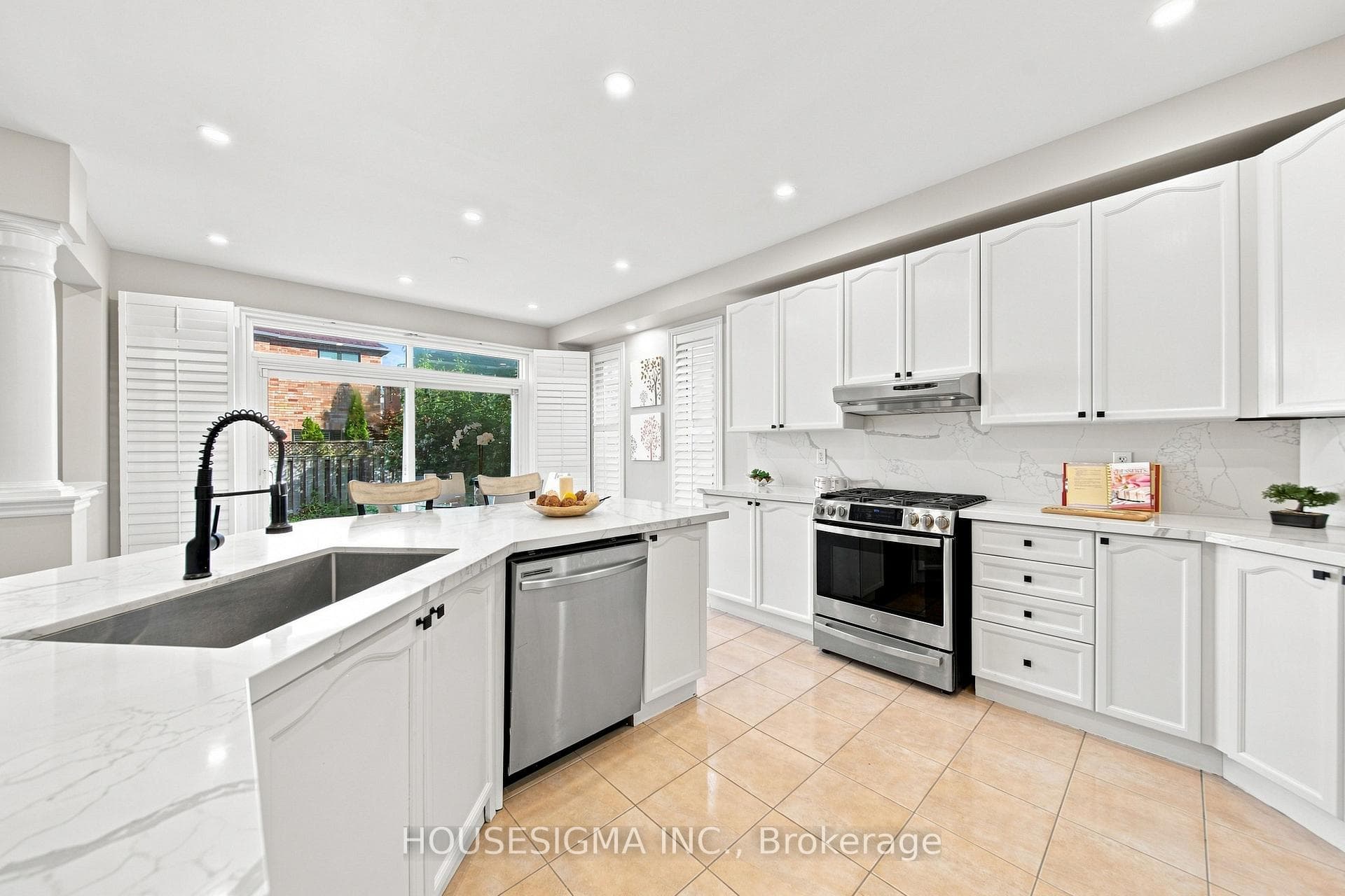 3266 Weatherford Road — property photo