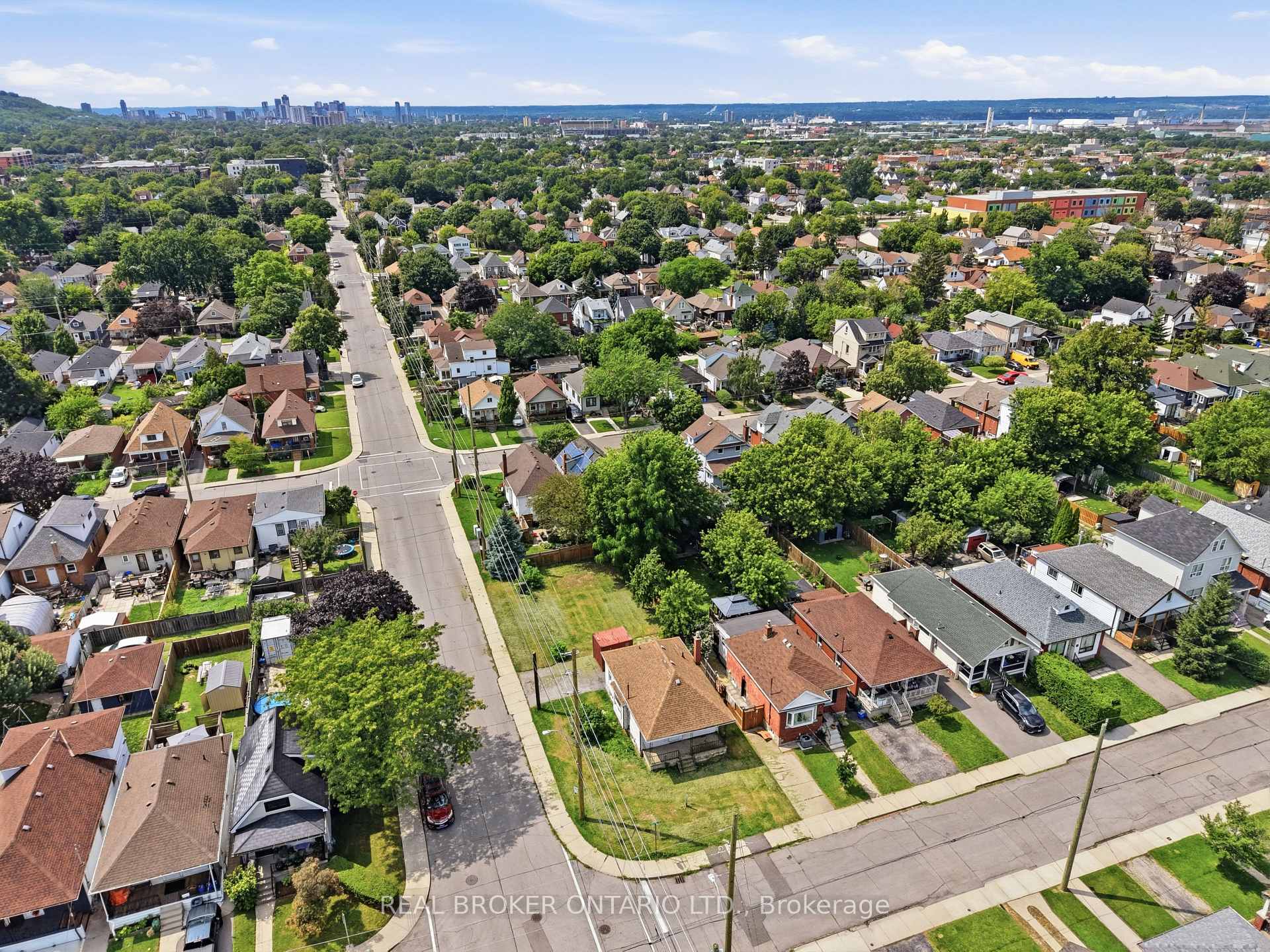 67 Huxley Avenue — property photo