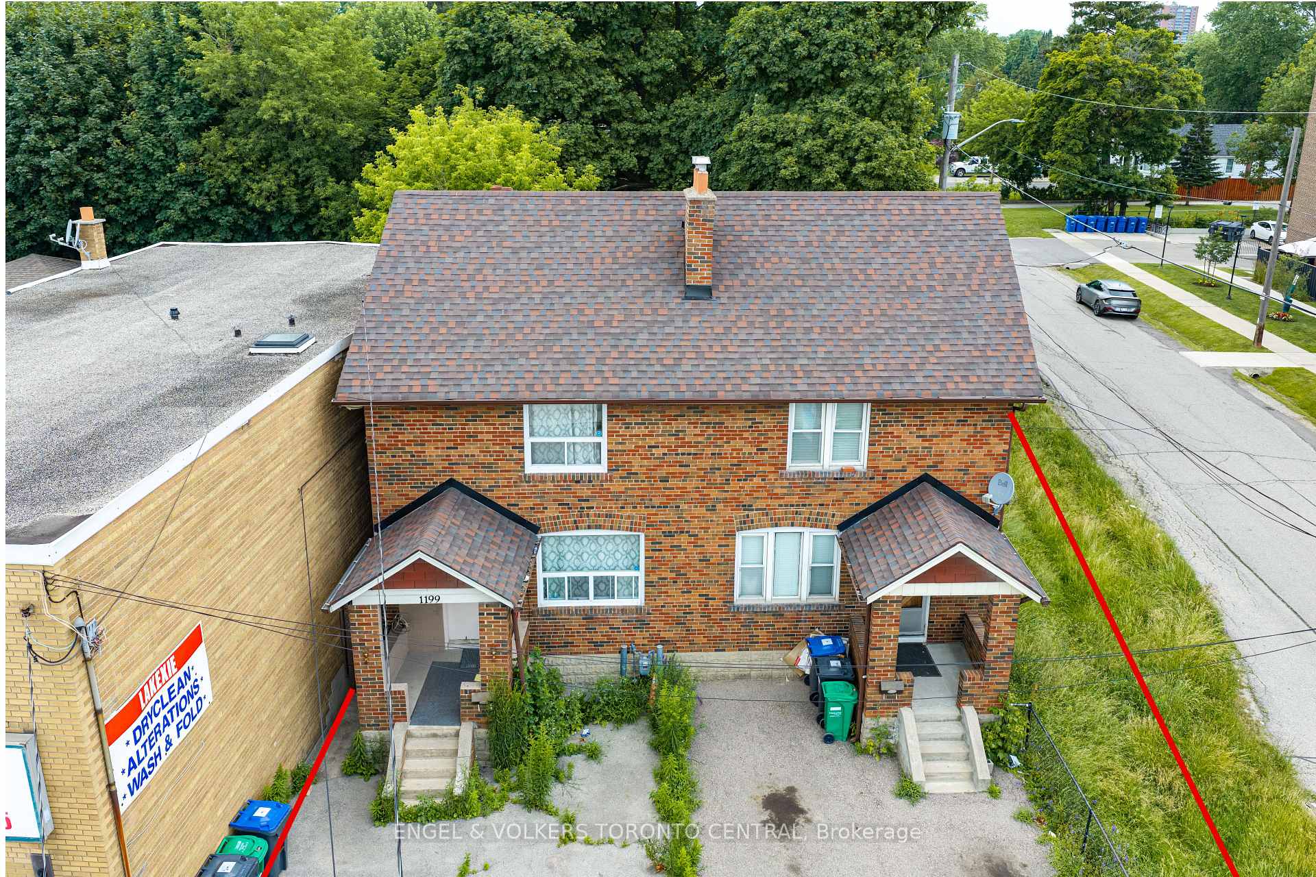 1199 & 1201 Lakeshore Road — property photo