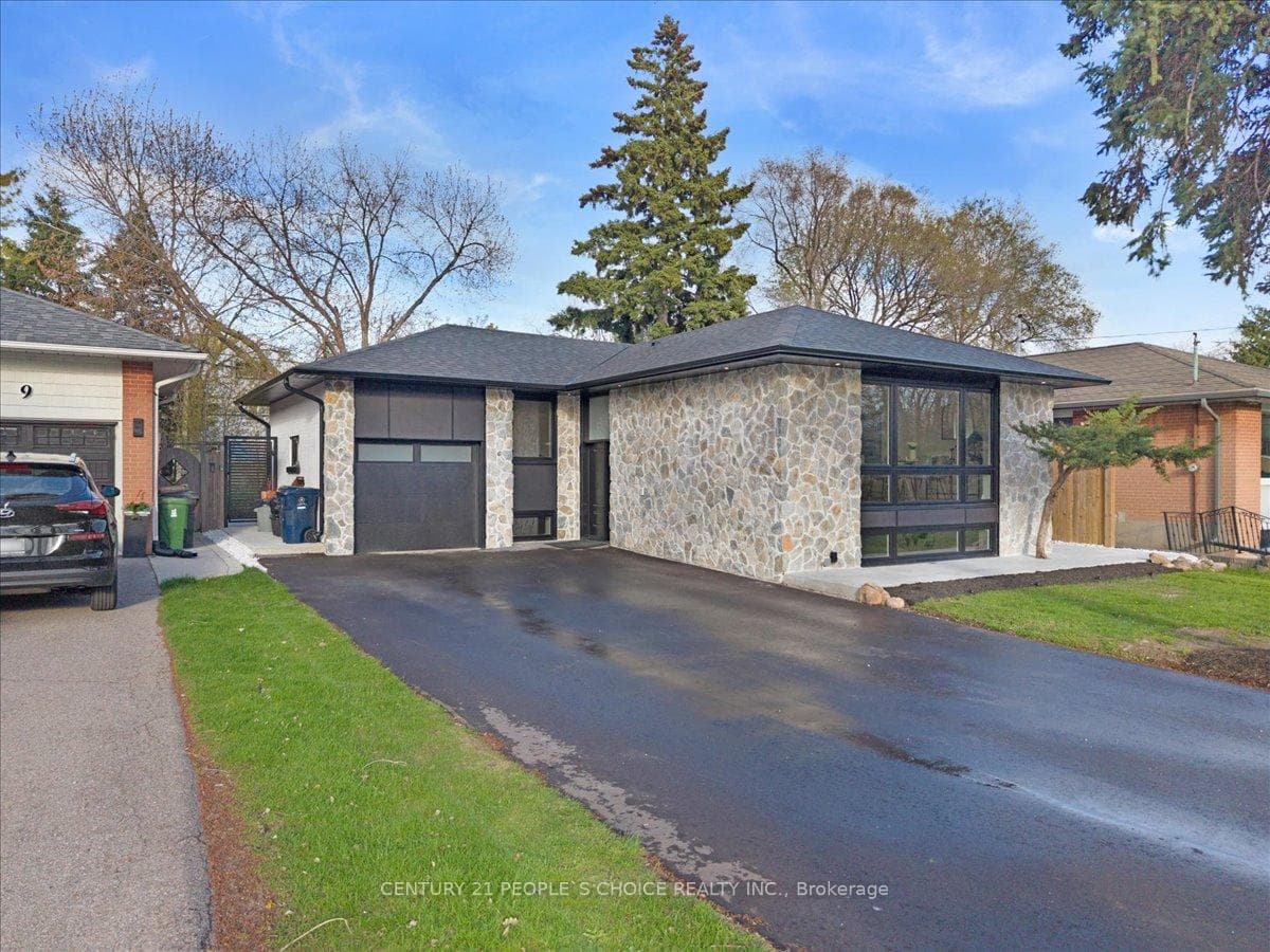 7 Nipissing Drive — property photo