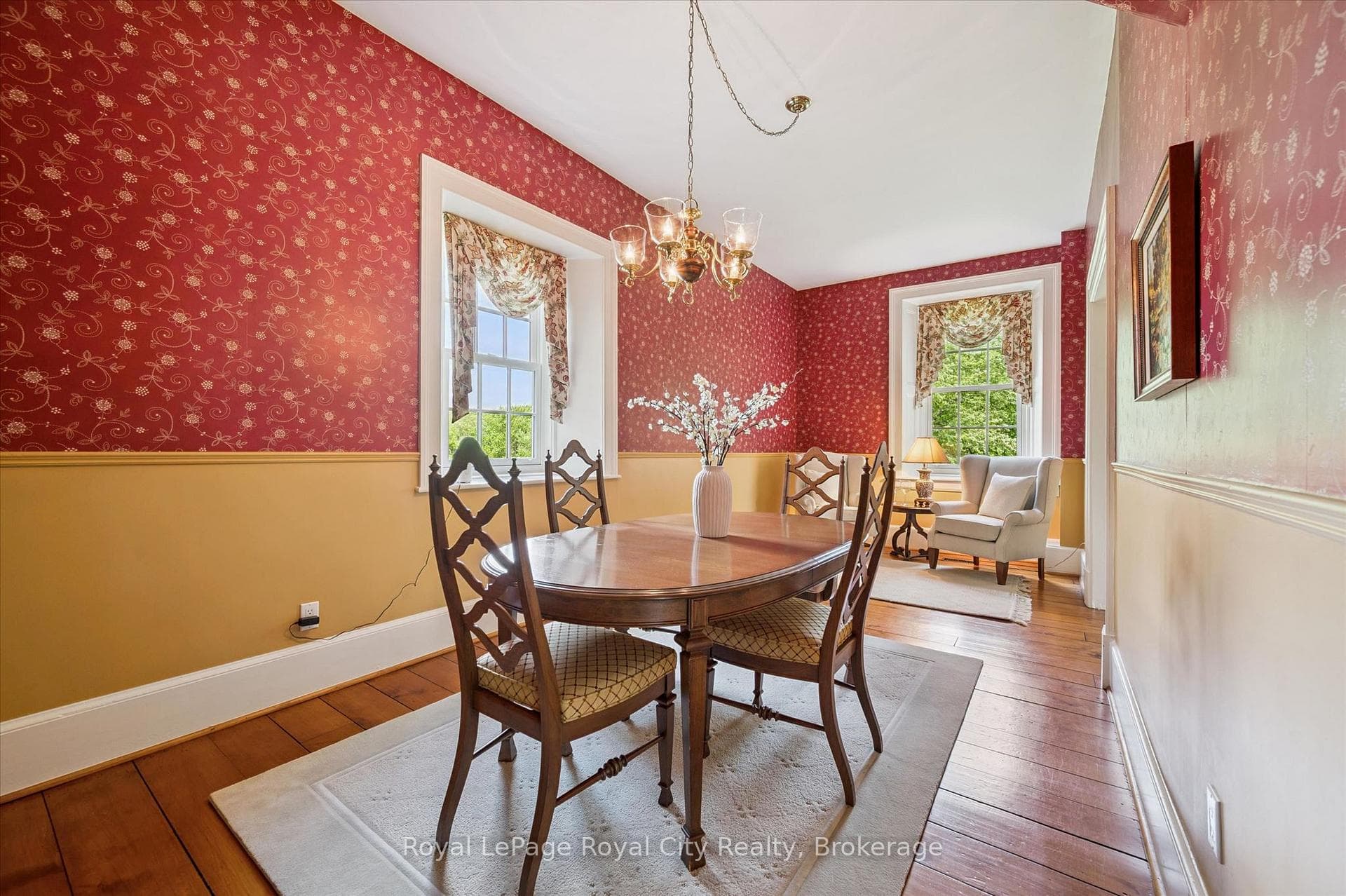 551 Campbellville Road — property photo