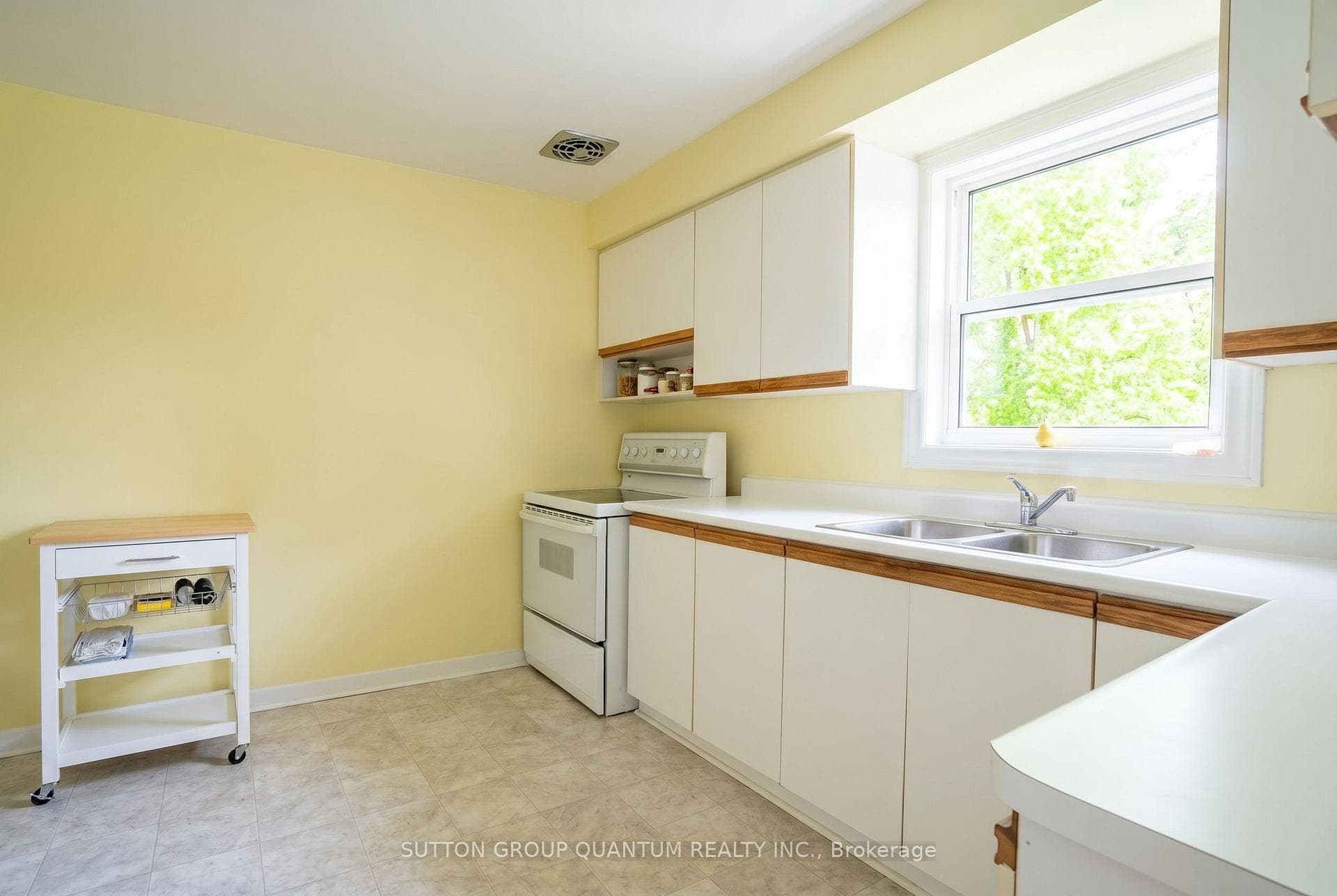 69 High Street — property photo