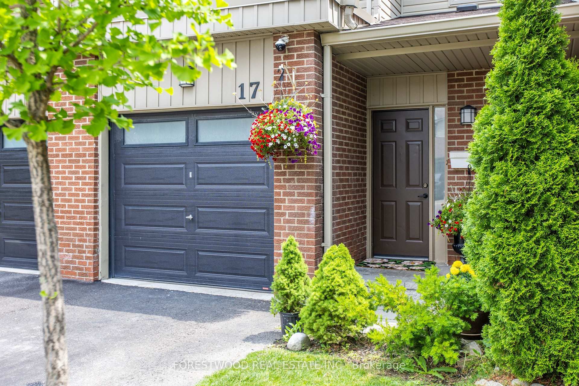 17- 485 Meadows Boulevard — property photo