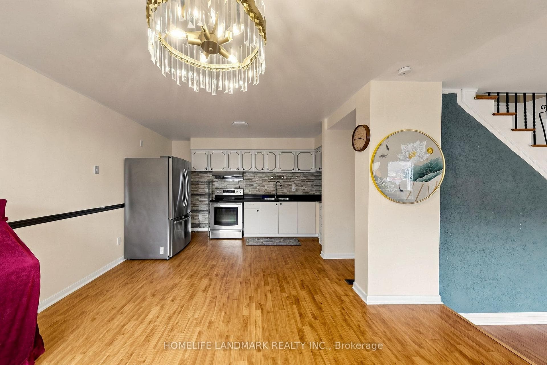 6- 61 Ardglen Drive — property photo