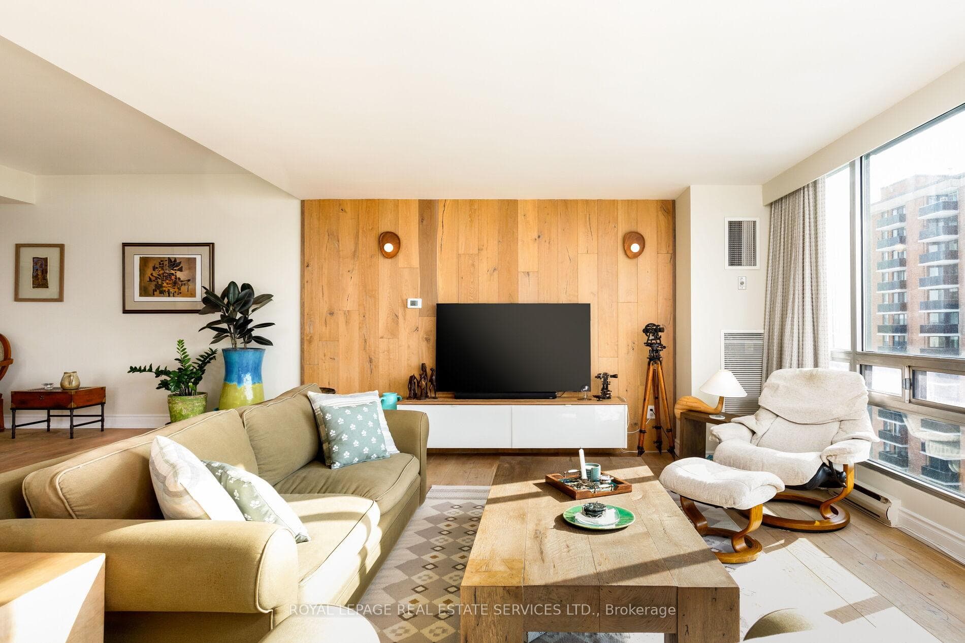 1401- 2180 Marine Drive — property photo