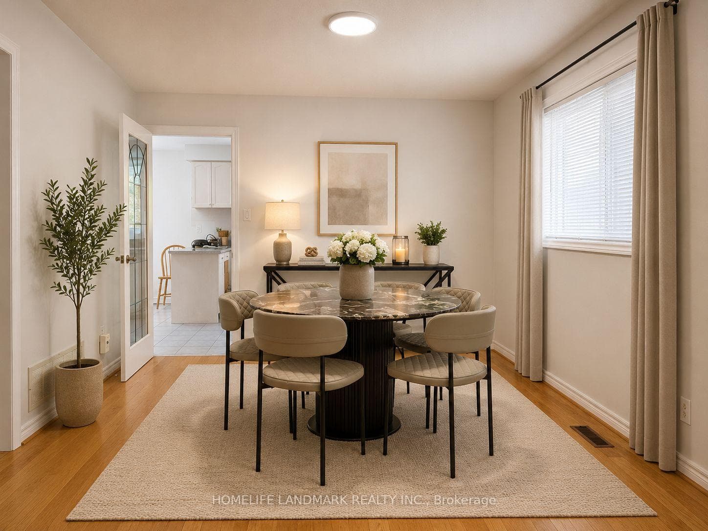 24 Loyal Blue Crescent — property photo