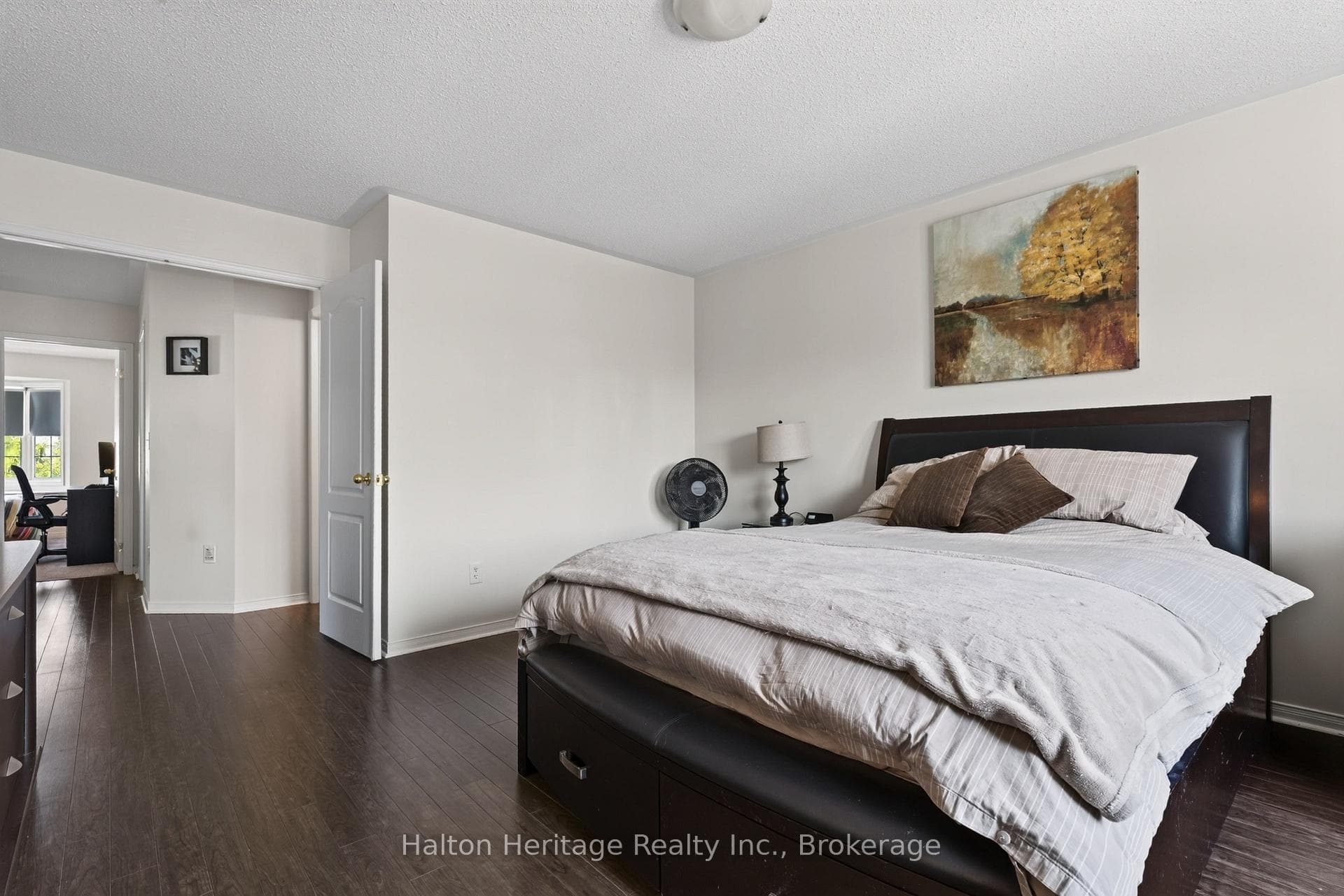 4828 Valera Road — property photo