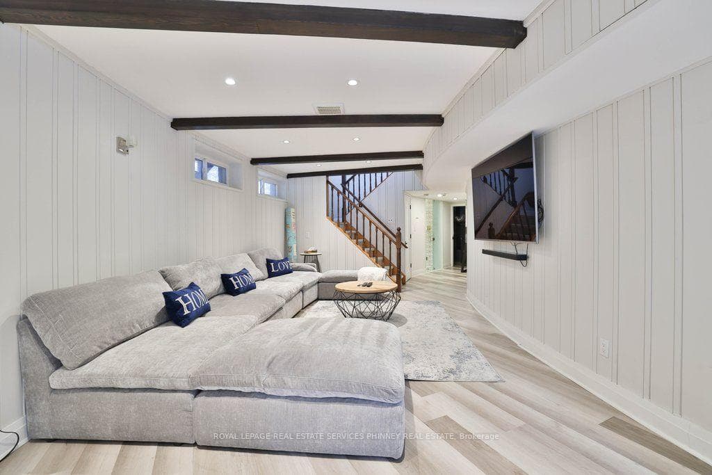 1352 Nocturne Court — property photo