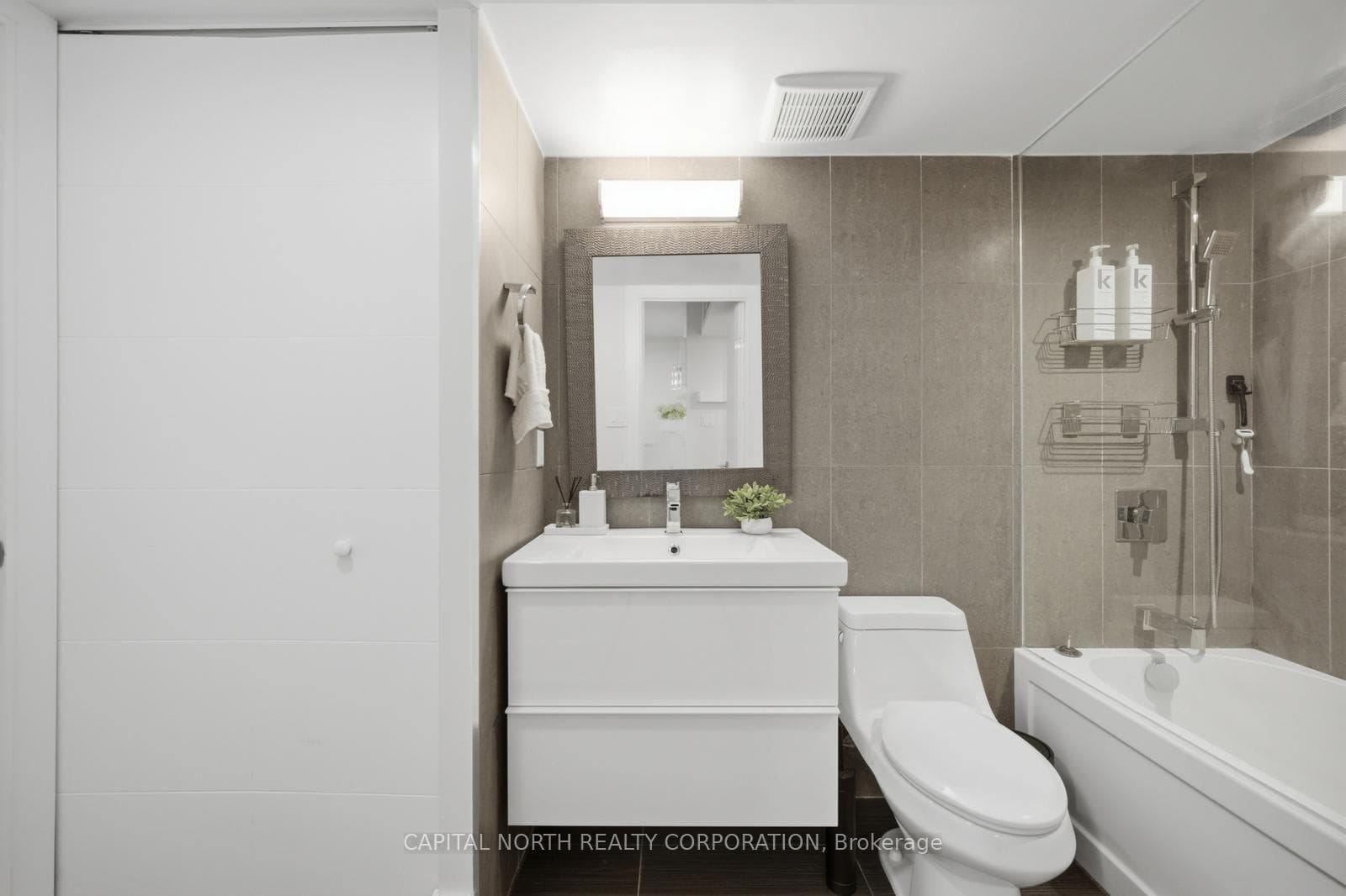 610- 1001 Bay Street — property photo