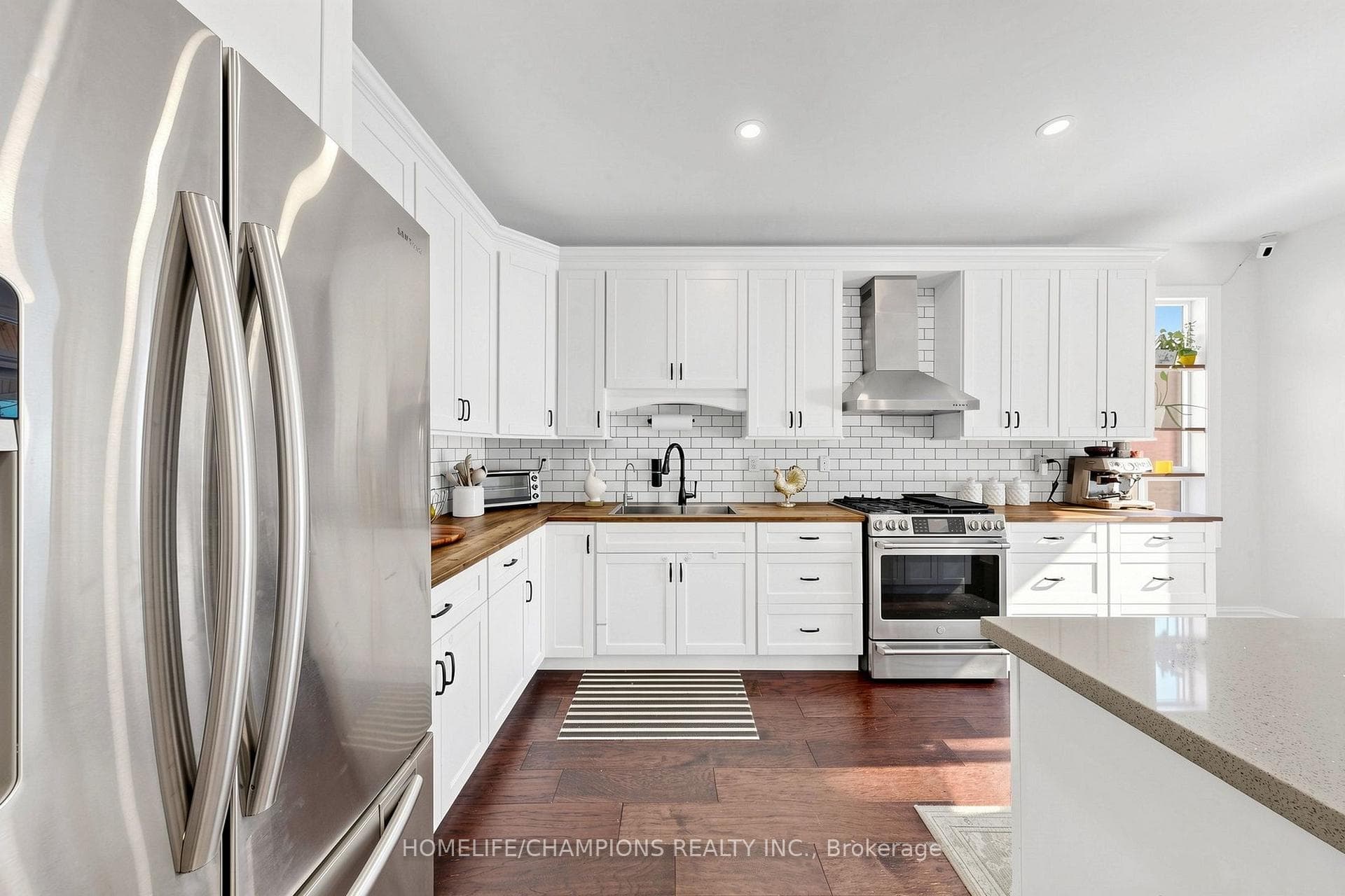 19 Tweedie Crescent — property photo