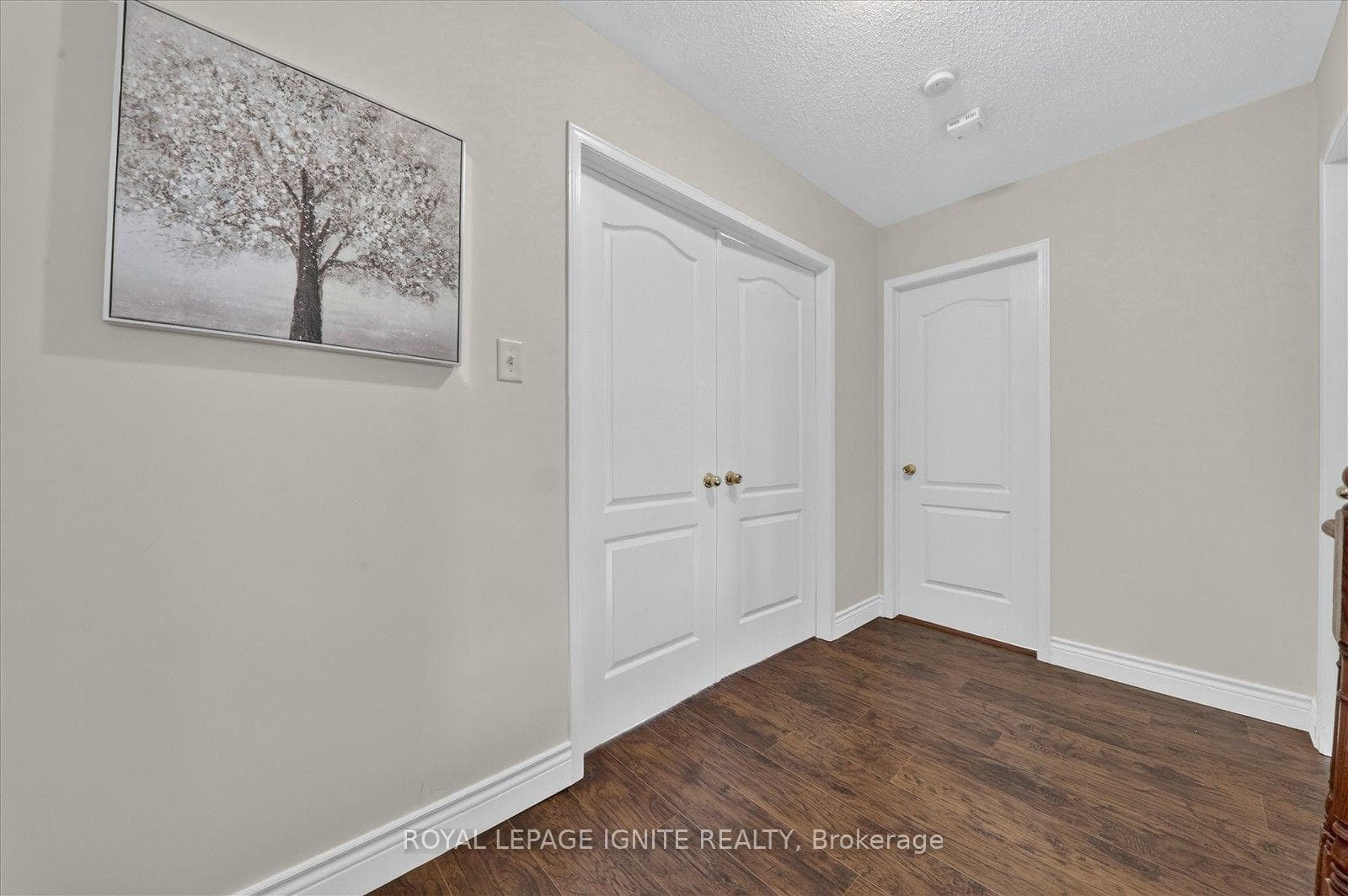57 Armitage Crescent — property photo