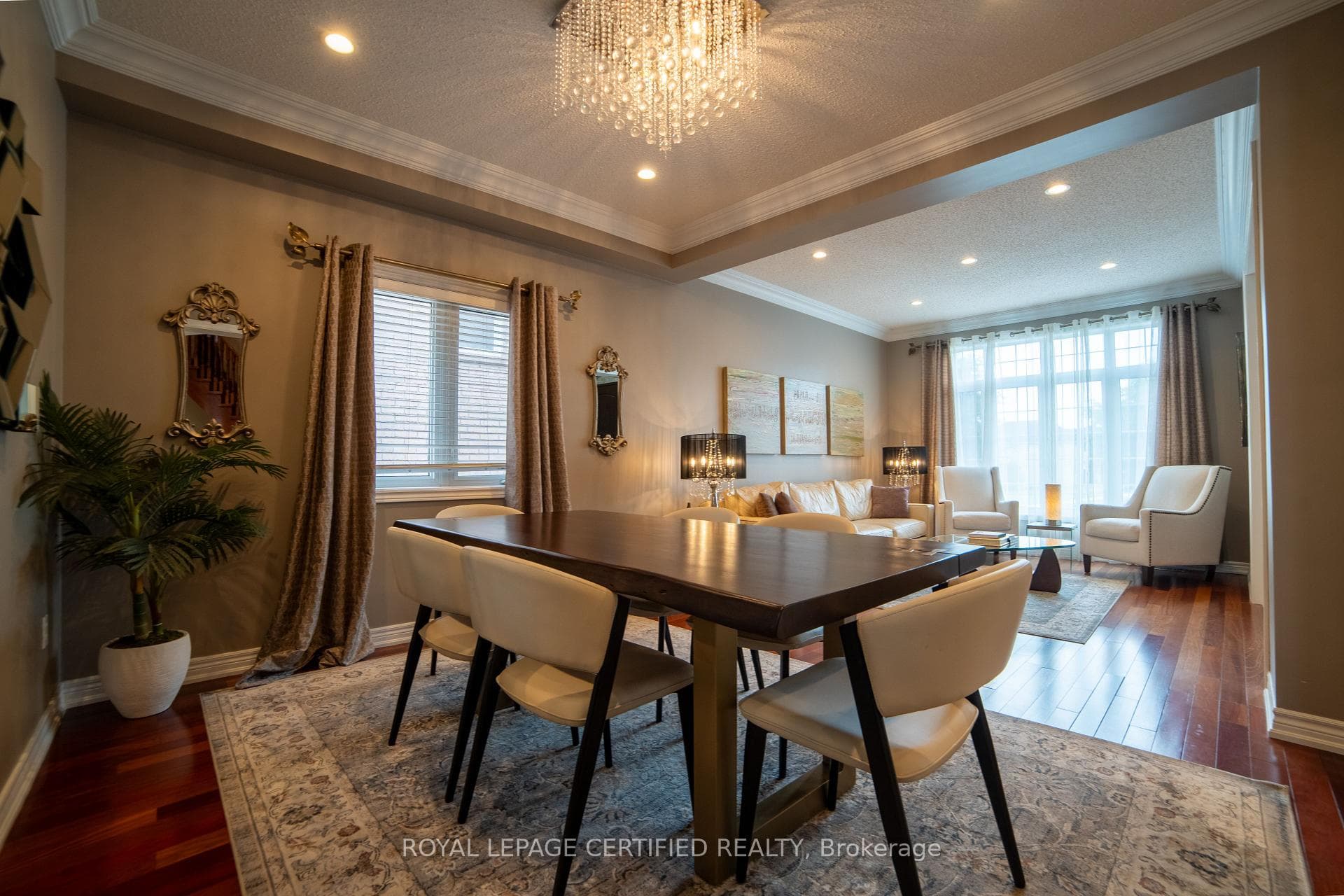 2367 Eighth Line — property photo