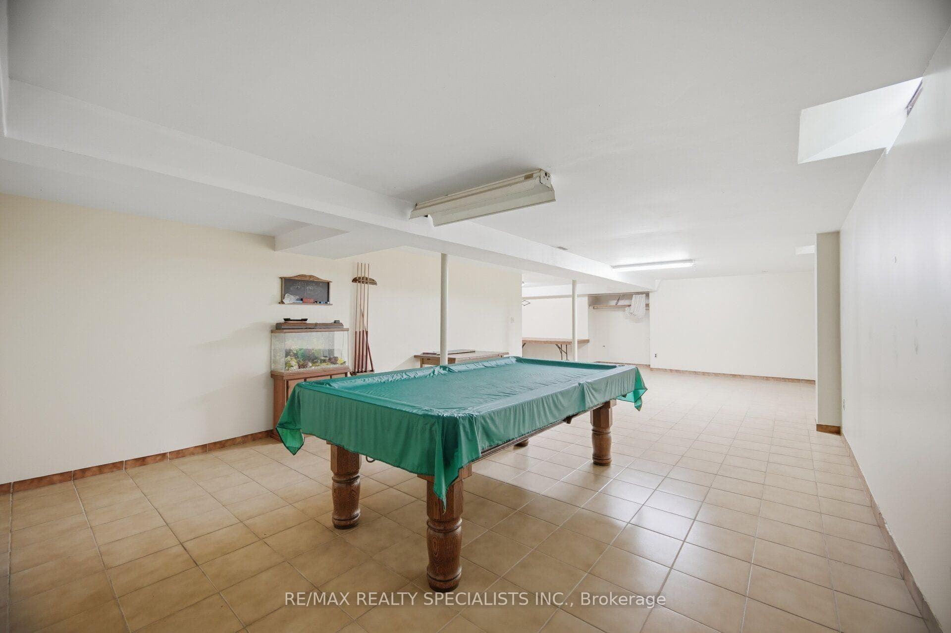 18 Jill Crescent — property photo