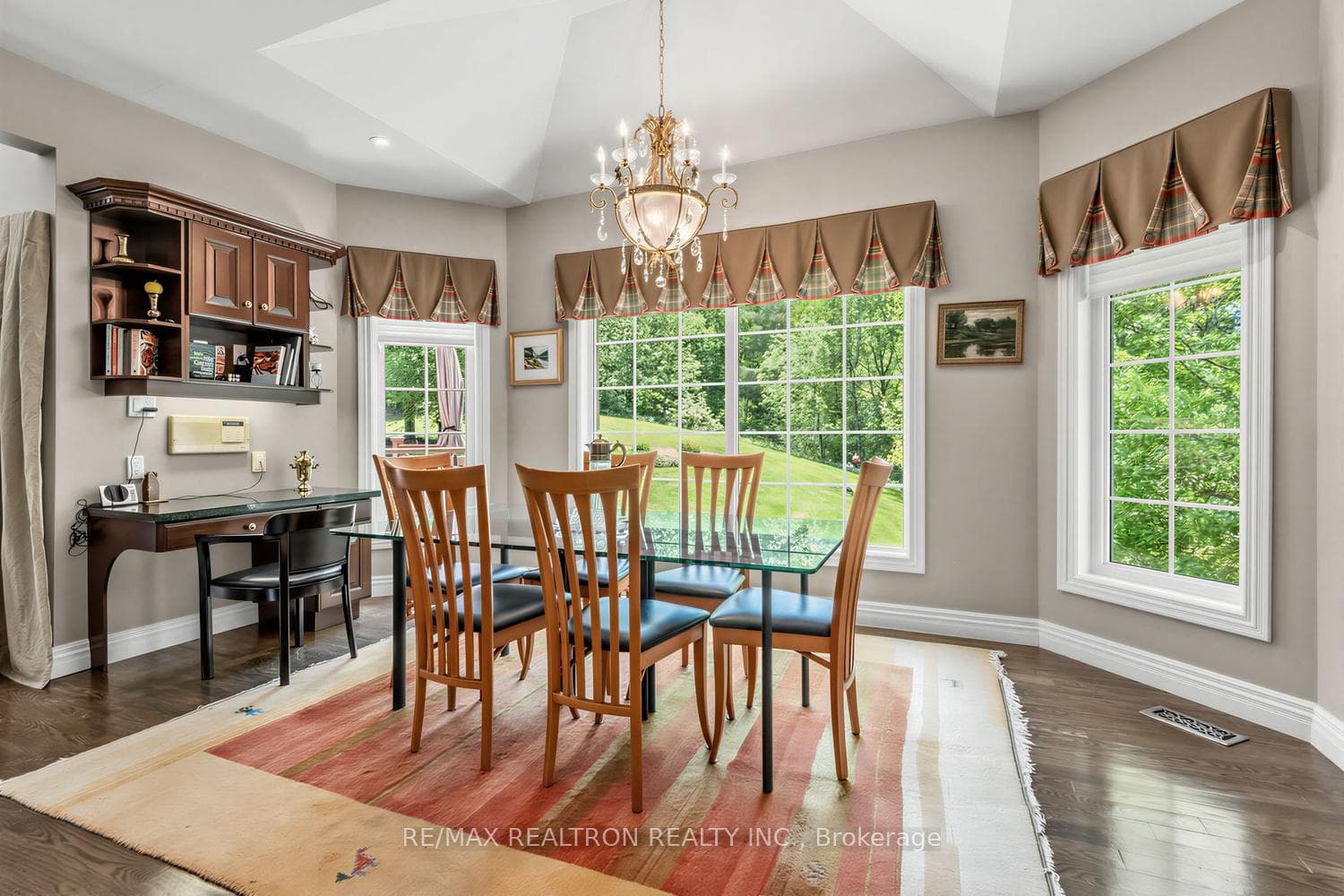7 Gilbert Drive — property photo