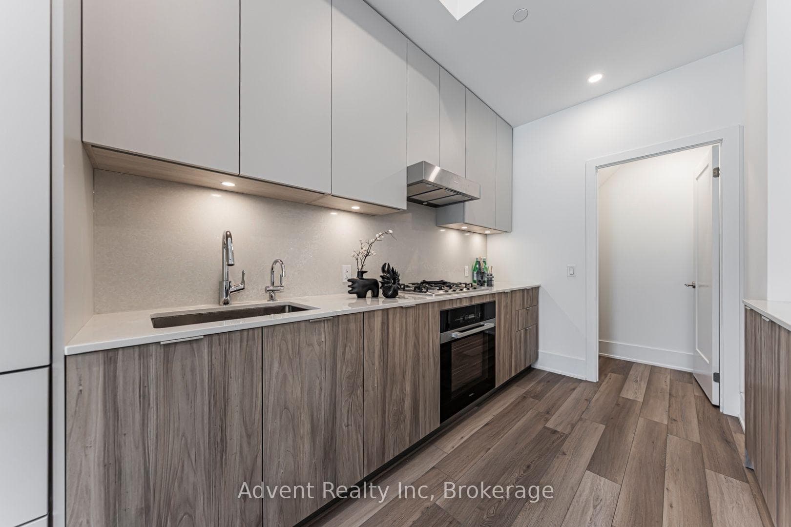 111W- 9 Clegg Road — property photo