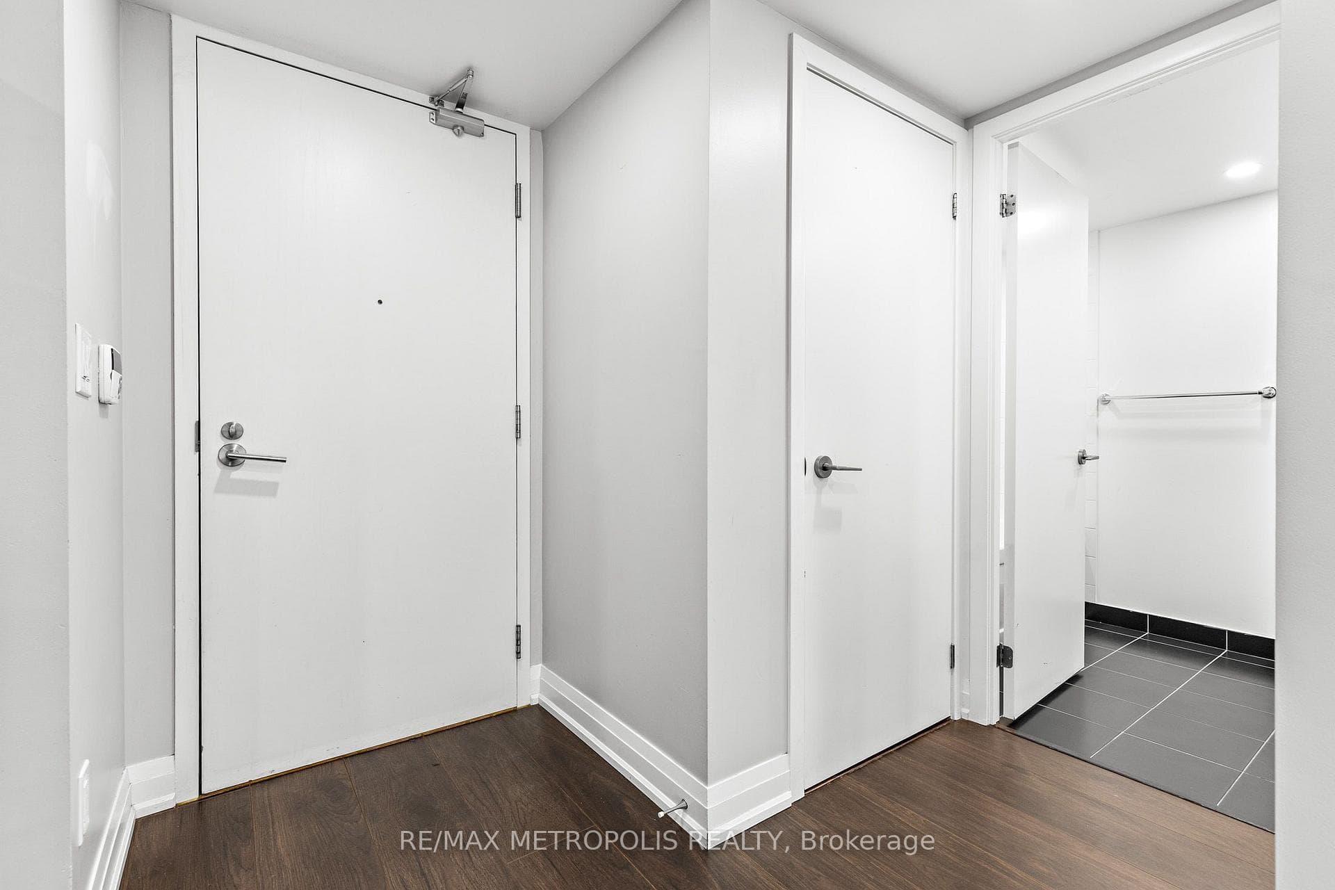 678- 209 Fort York Boulevard — property photo