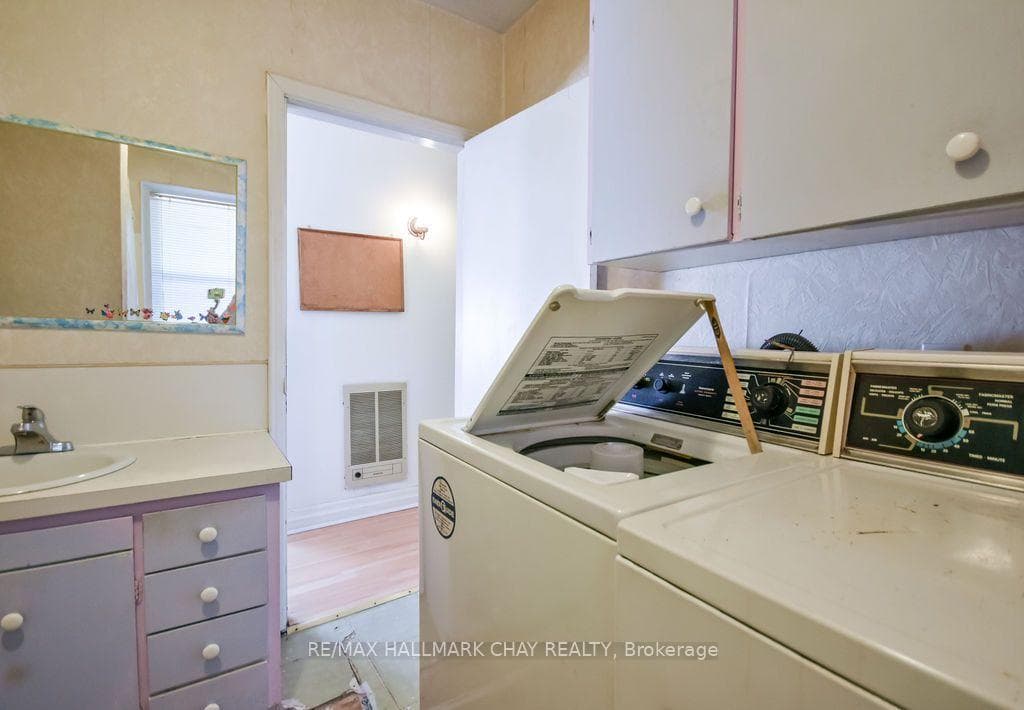 168 Anne Street — property photo