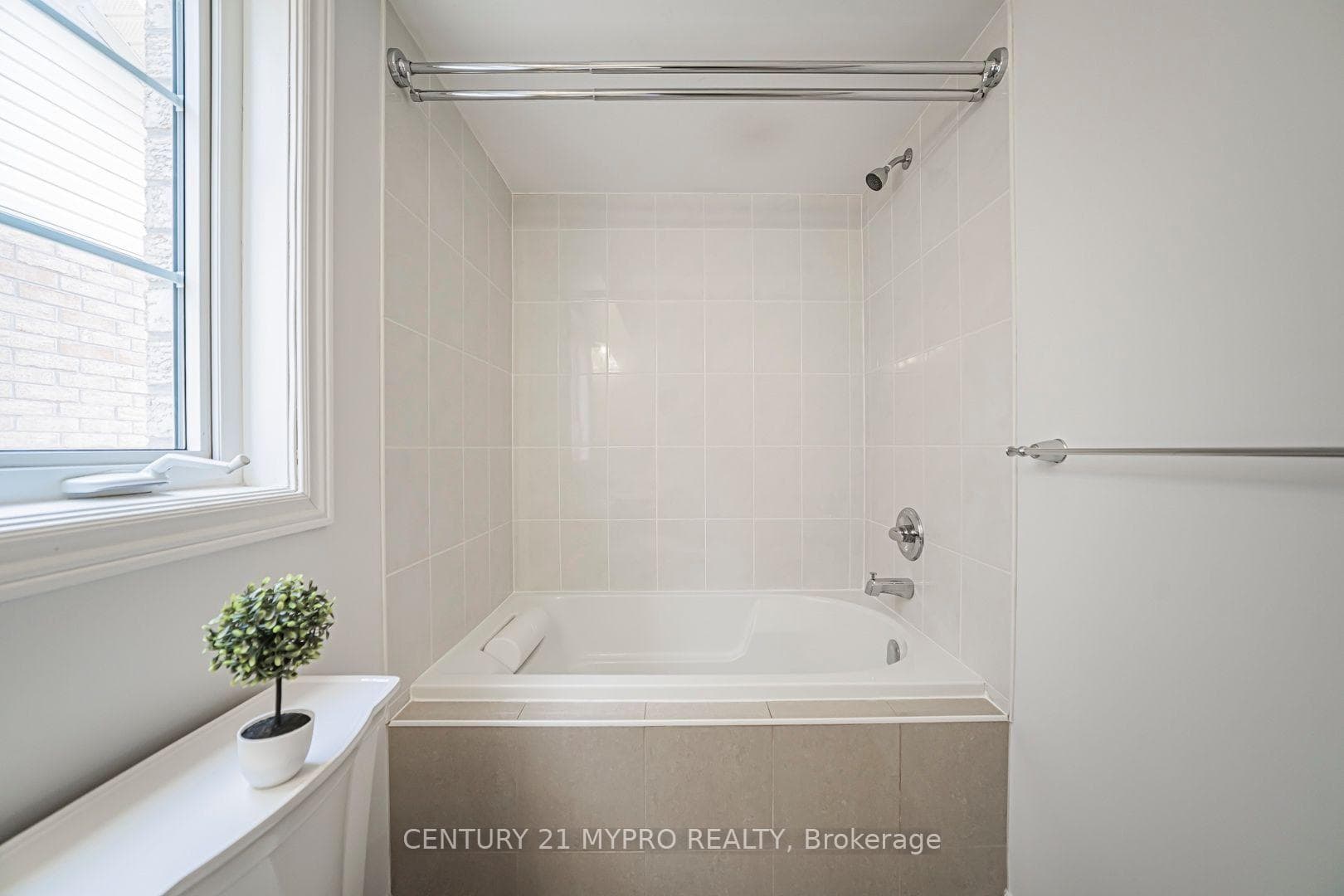 2768 Donald Cousens Parkway — property photo