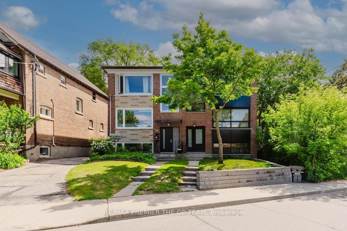 299 Quebec Avenue — property photo
