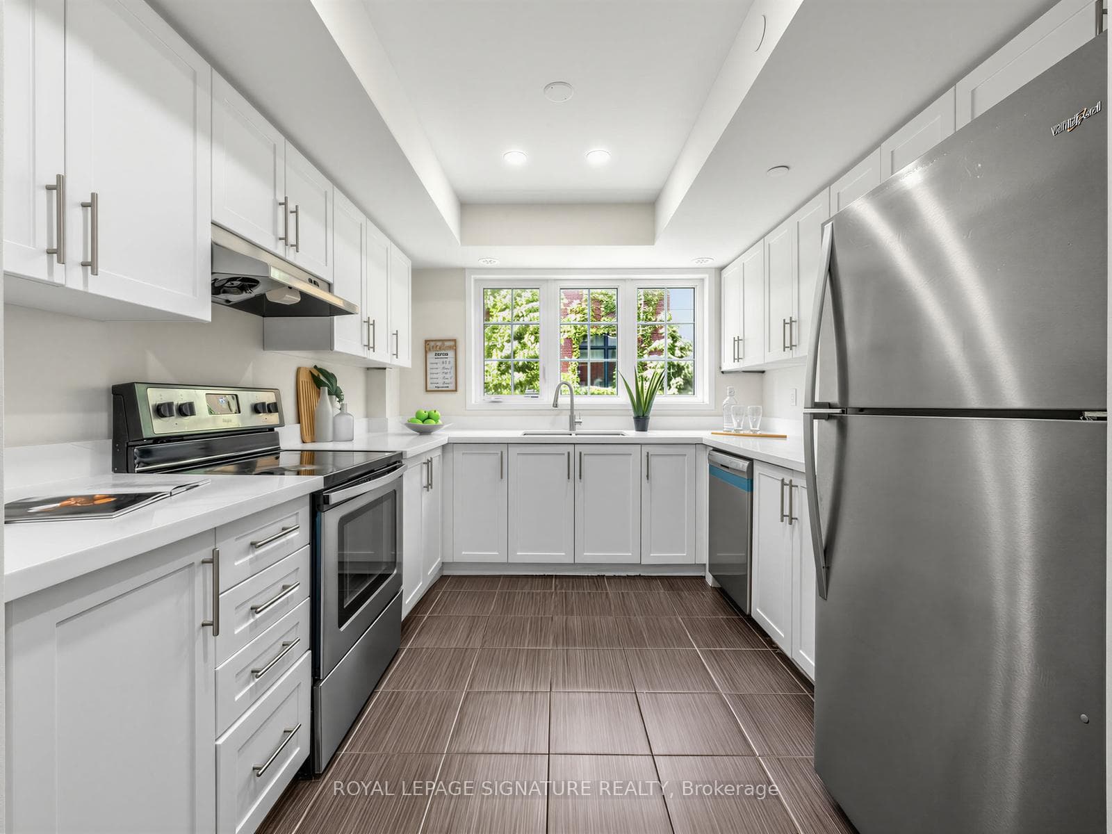 204- 2494 Rosedrop Path — property photo