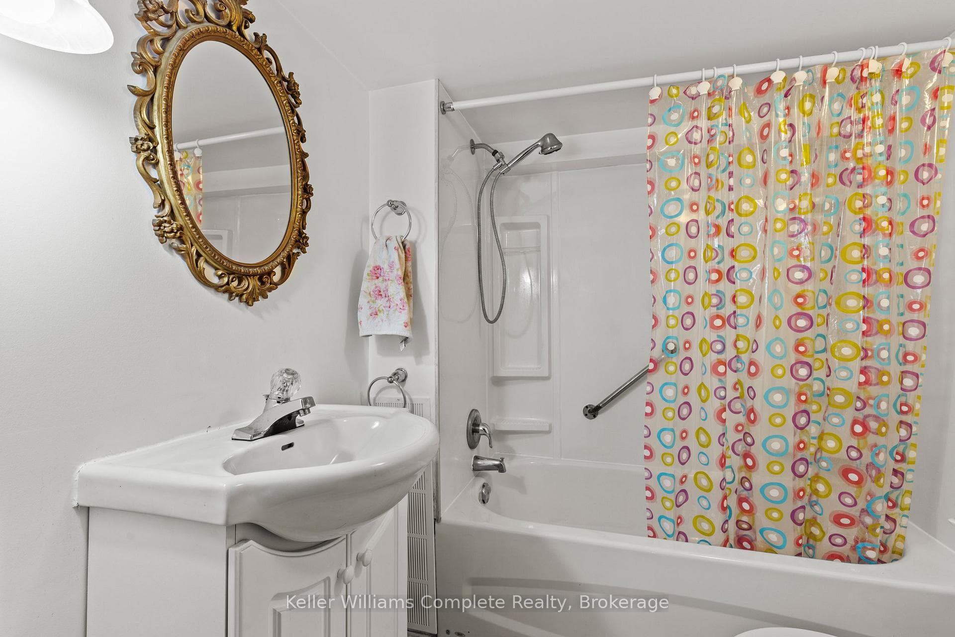 37 Park Row — property photo
