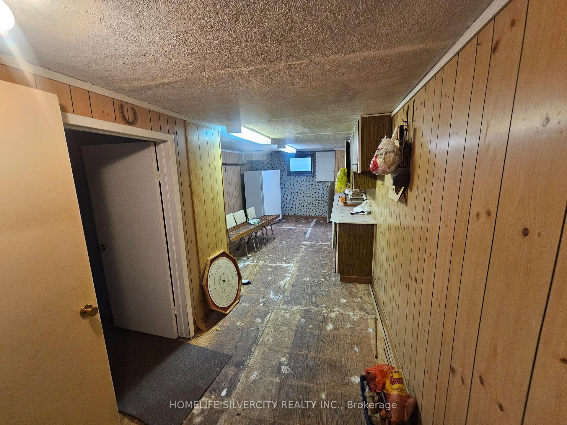7746 Redstone Road — property photo
