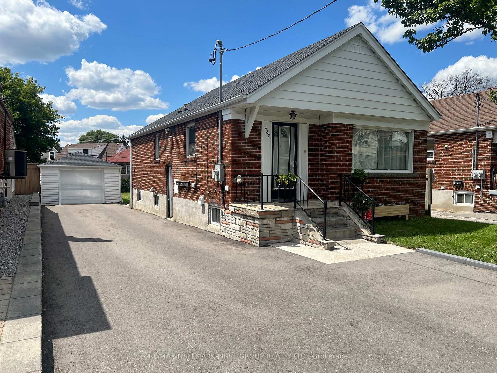 482 Warden Avenue — property photo