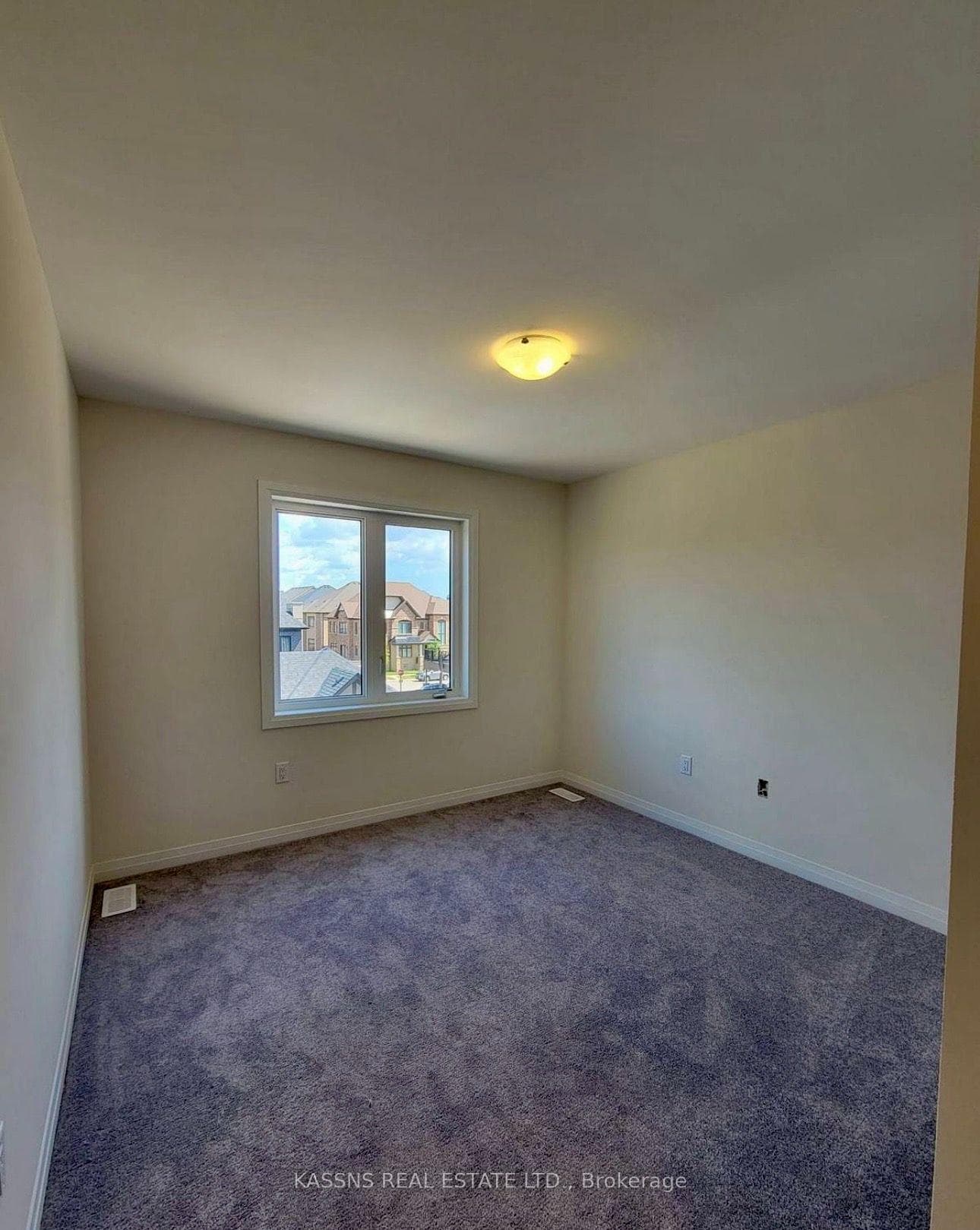 3305 Sixth Line — property photo