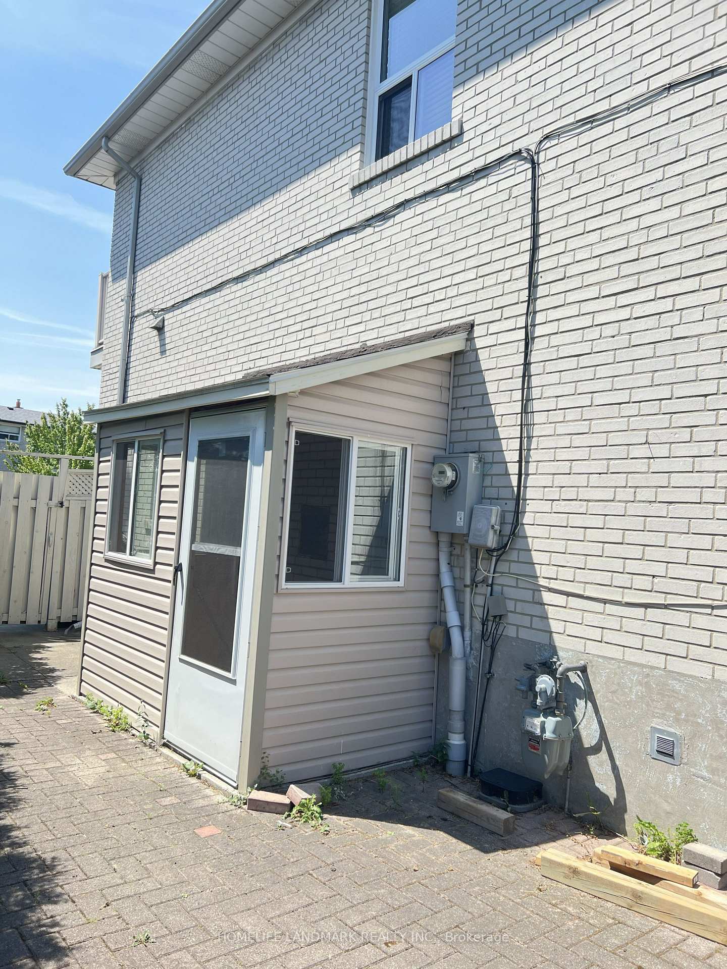 27 Tillplain Road — property photo
