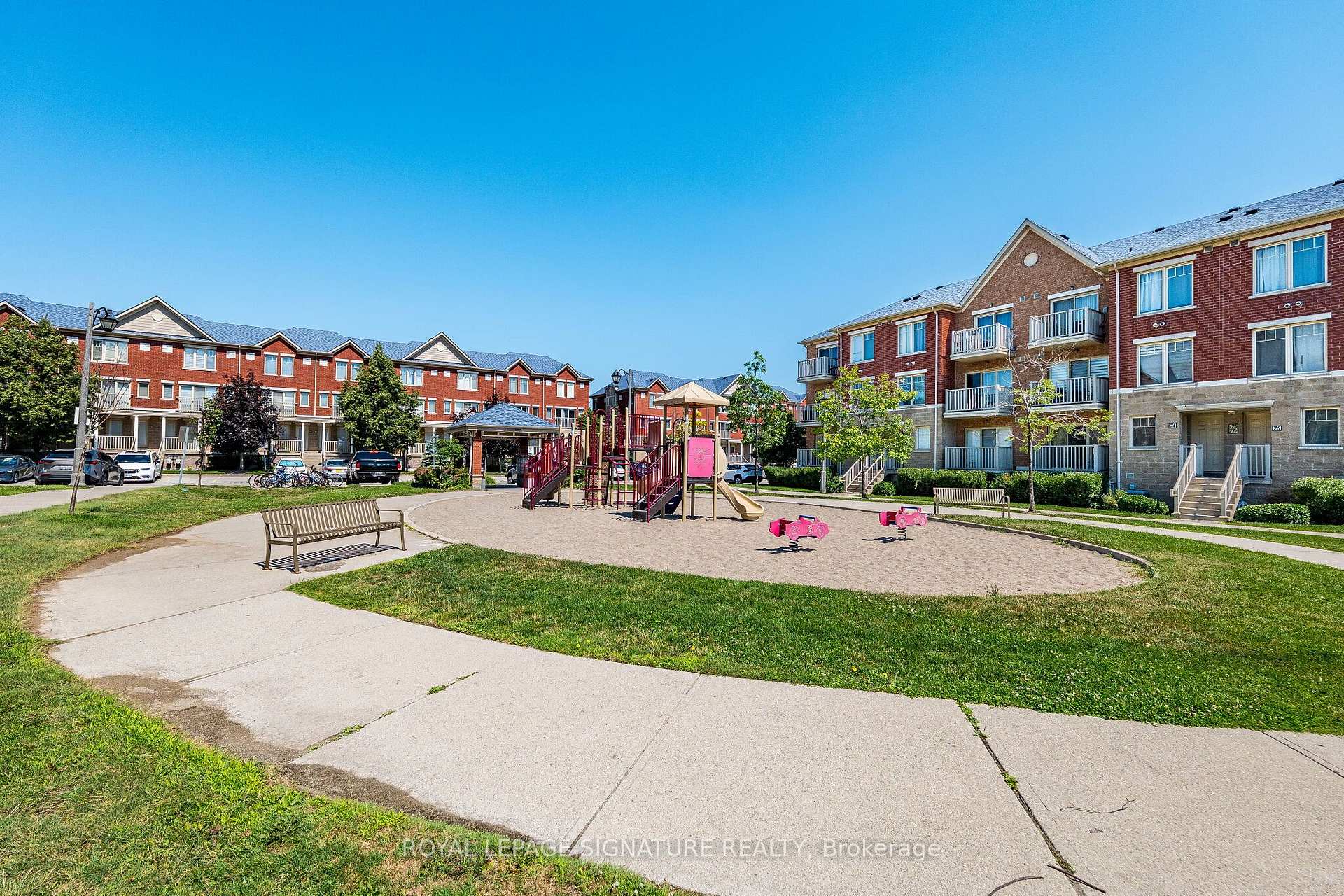 17- 3985 Eglinton Avenue — property photo
