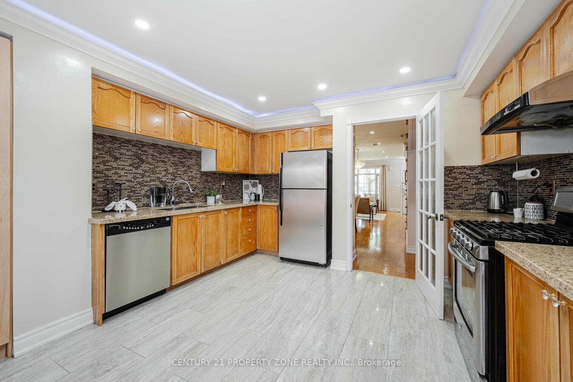 86 Rory Road — property photo
