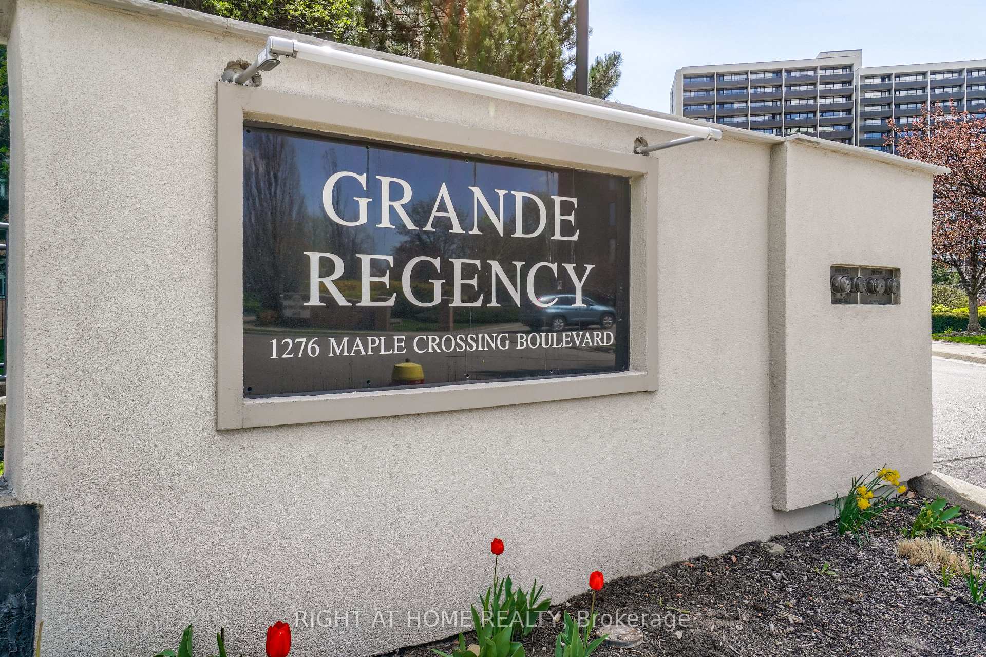 1711- 1276 Maple Crossing Boulevard — property photo