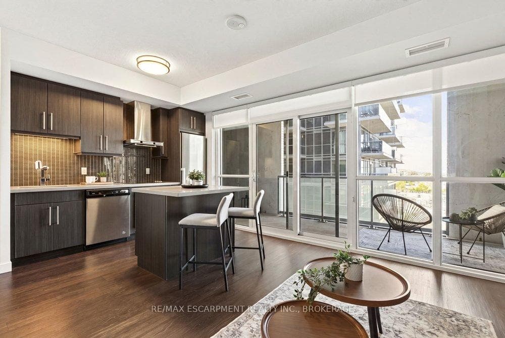 702- 2087 Fairview Street — property photo