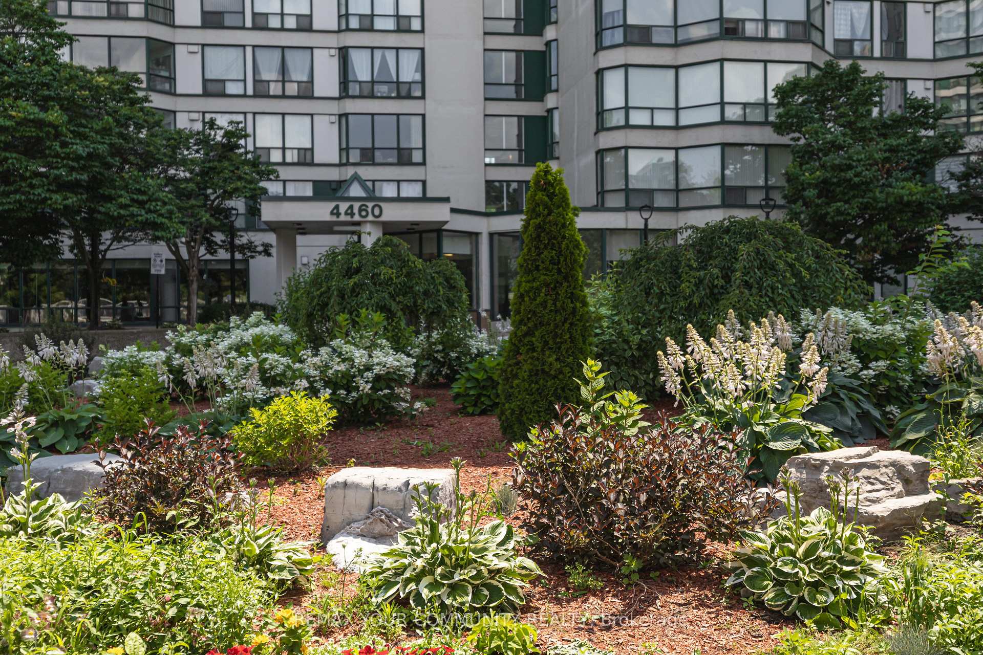 910- 4460 Tucana Court — property photo